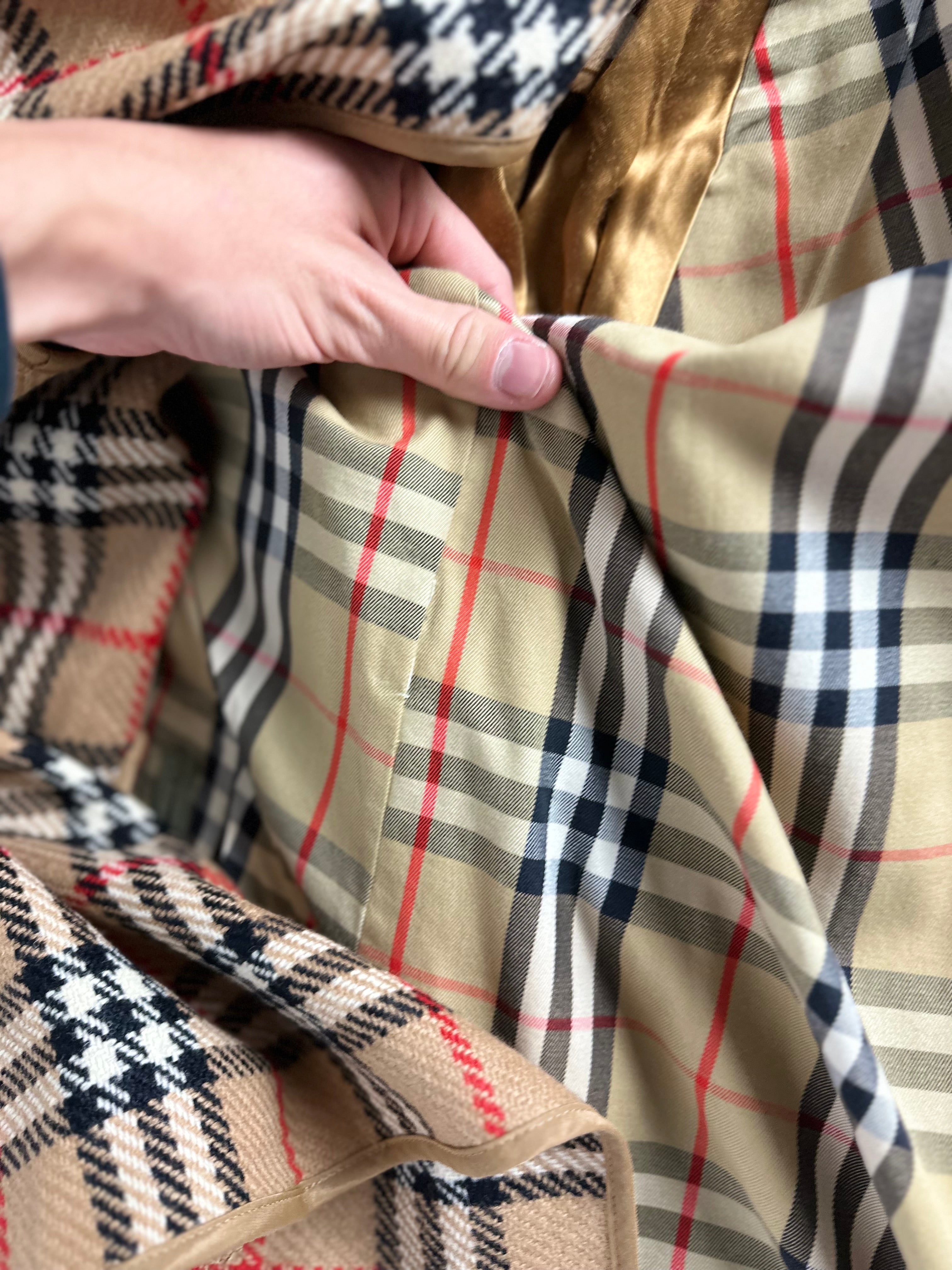 Burberrys Trenchcoat (50/L) including Inlet