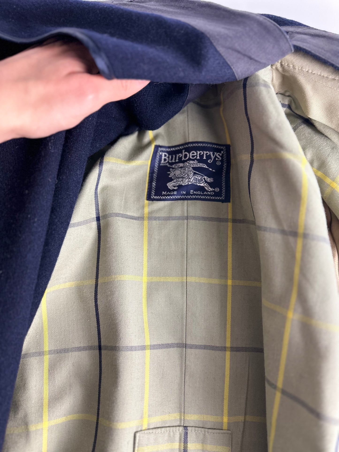 Burberrys Trenchcoat (16/XL) including Inlet