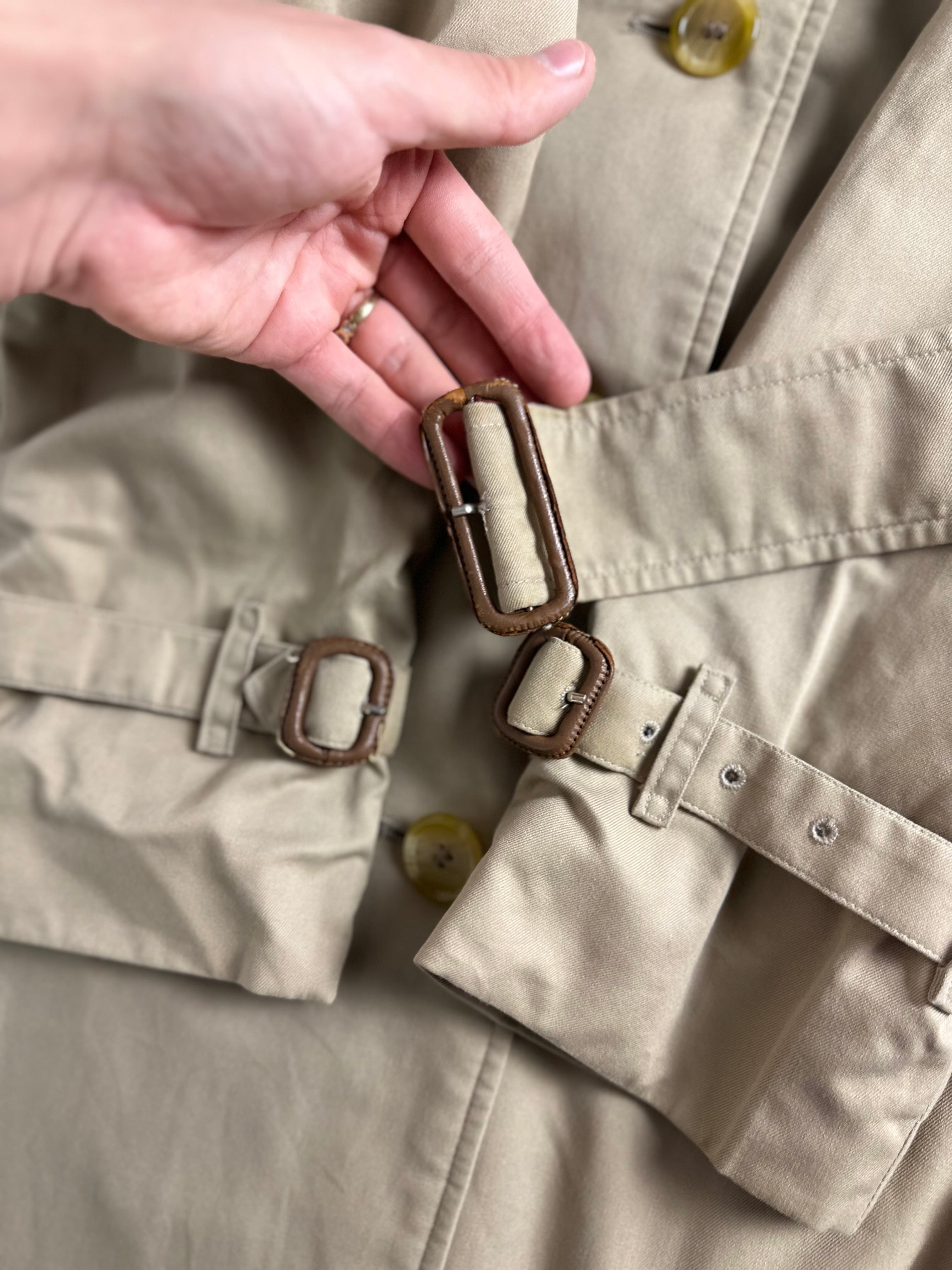 Burberrys Trenchcoat (12/M)