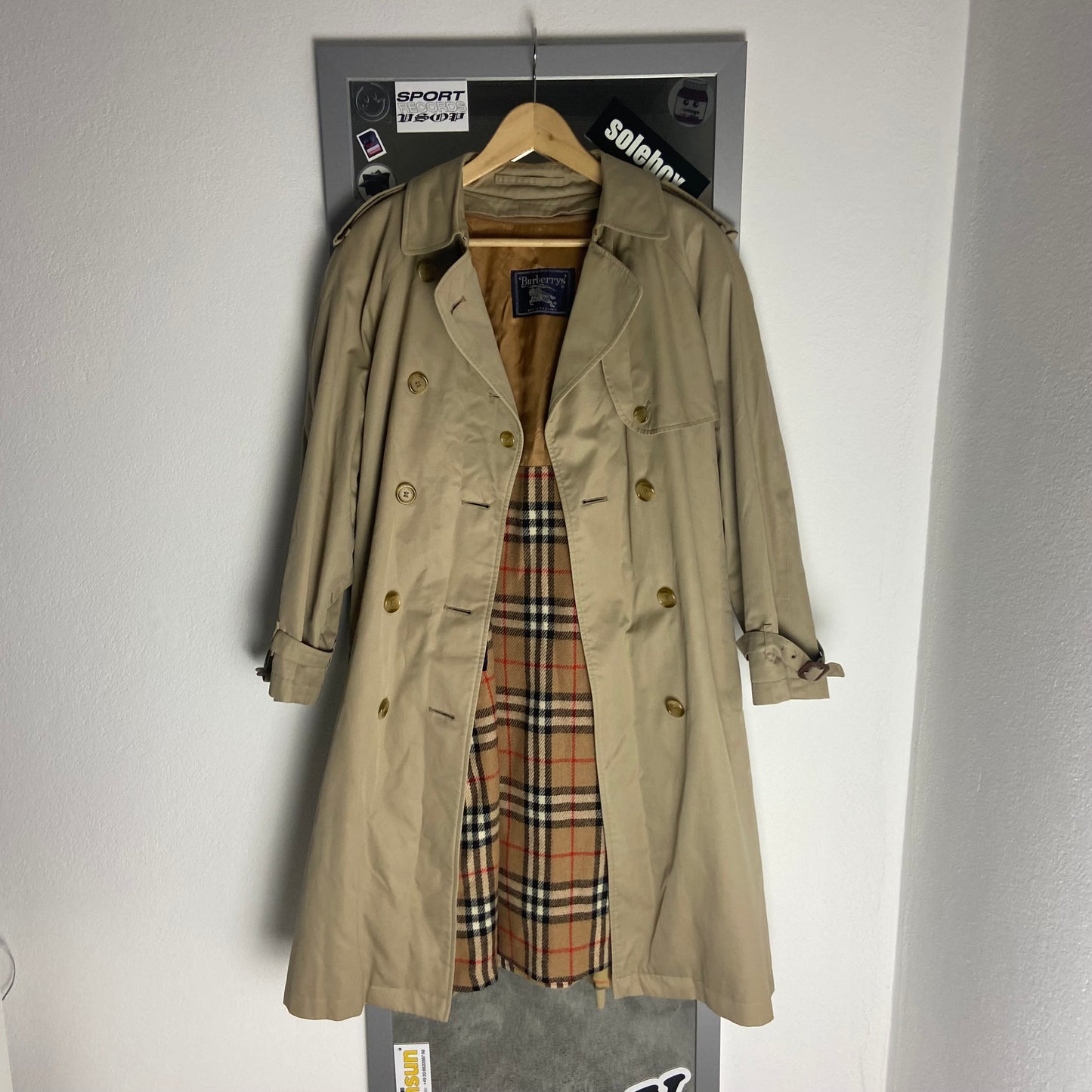 Burberrys Trenchcoat (12/M) including Inlet