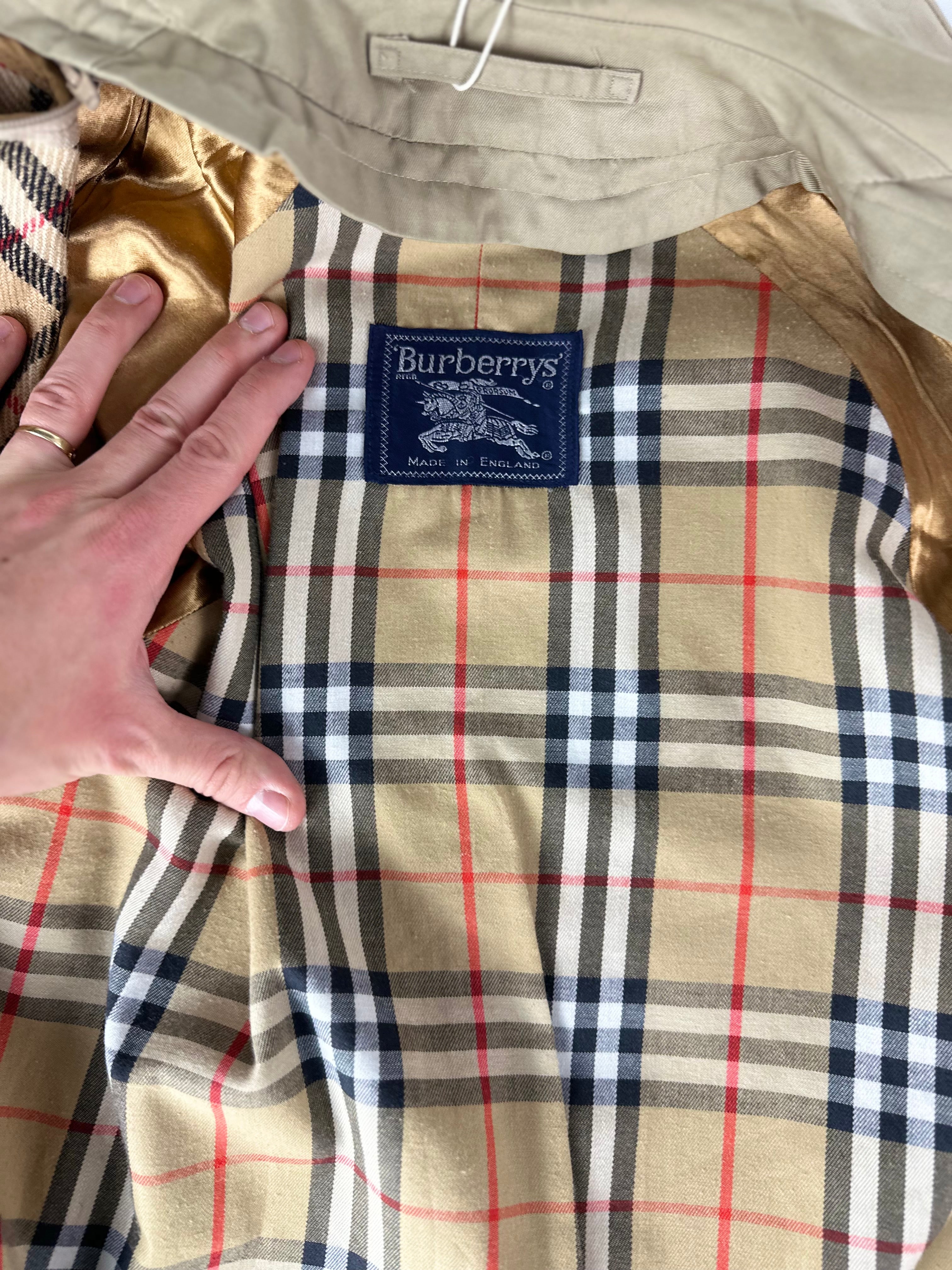 Burberrys Trenchcoat (8/XS) including Inlet