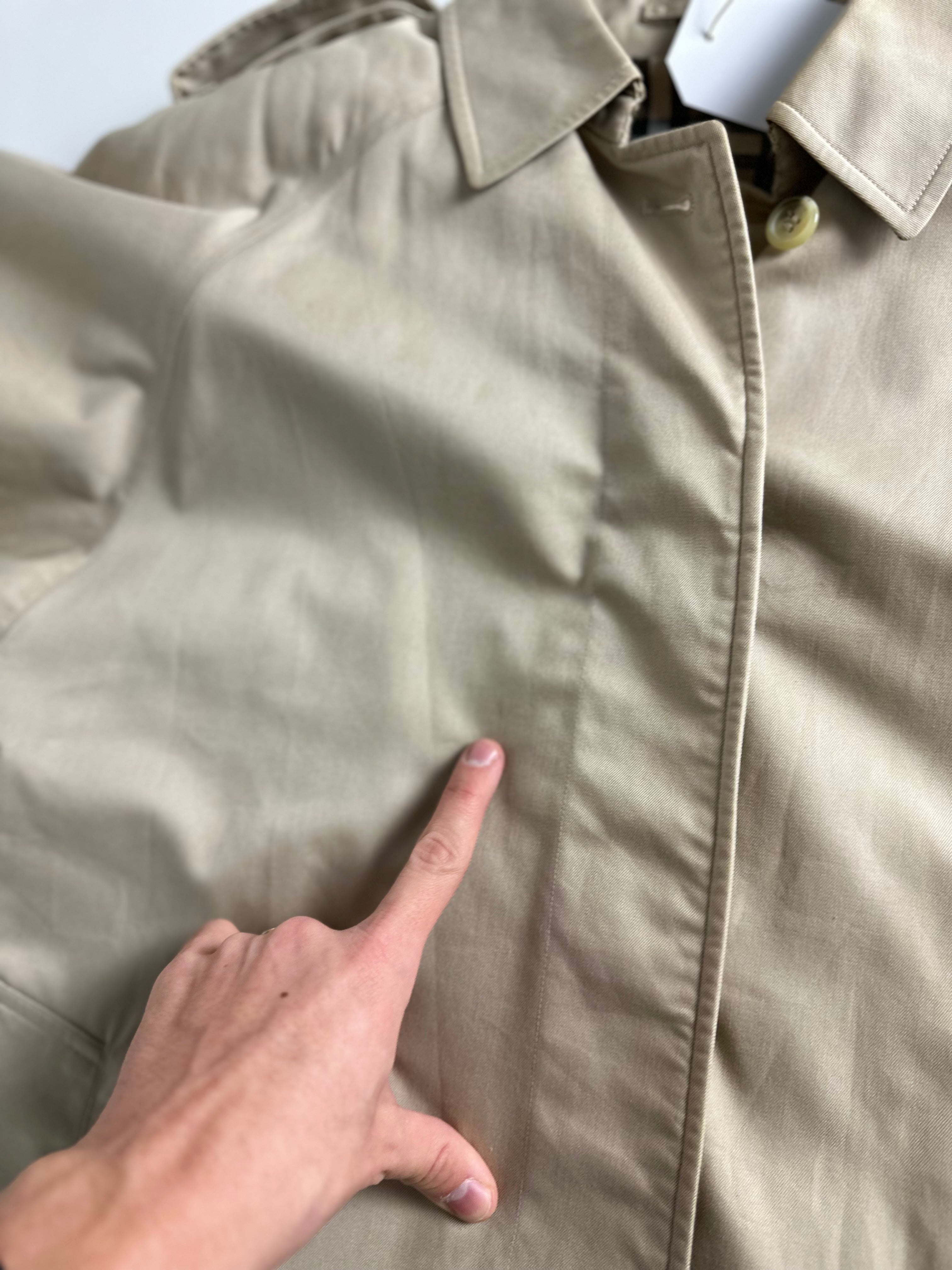 Burberrys Trenchcoat (14/L)