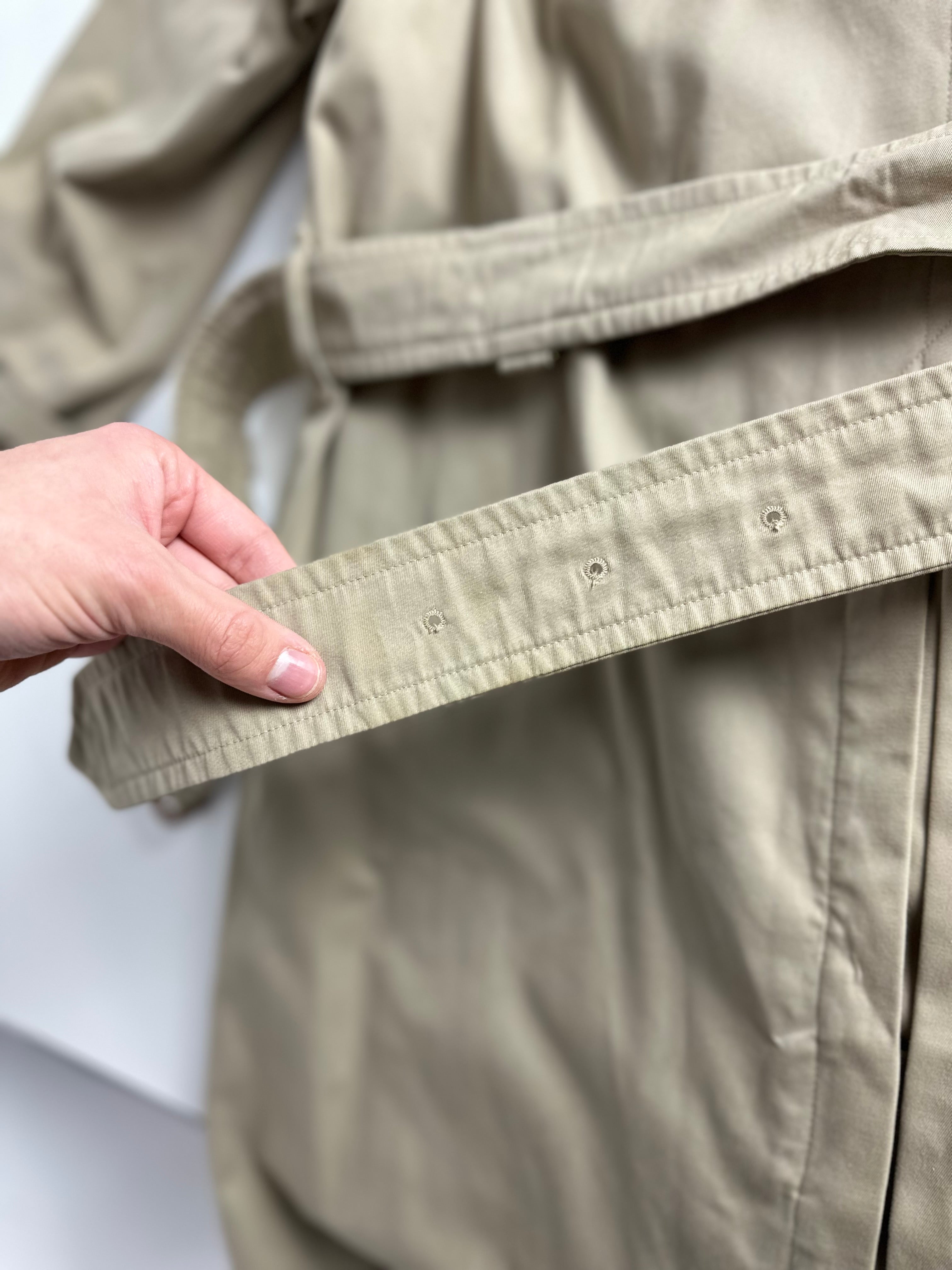 Burberrys Trenchcoat (50/L)