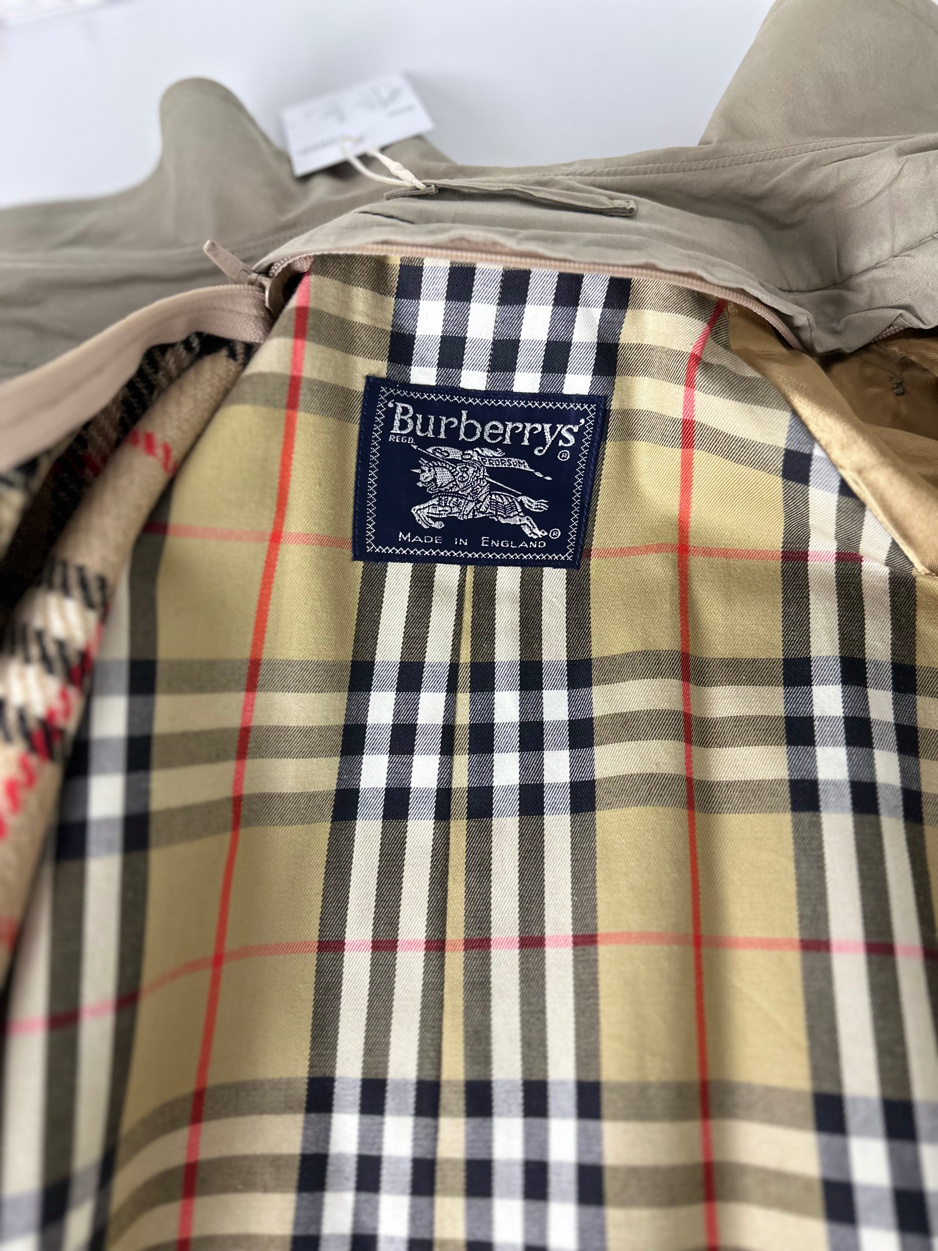 Burberrys Trenchcoat (58/XXL) including Inlet
