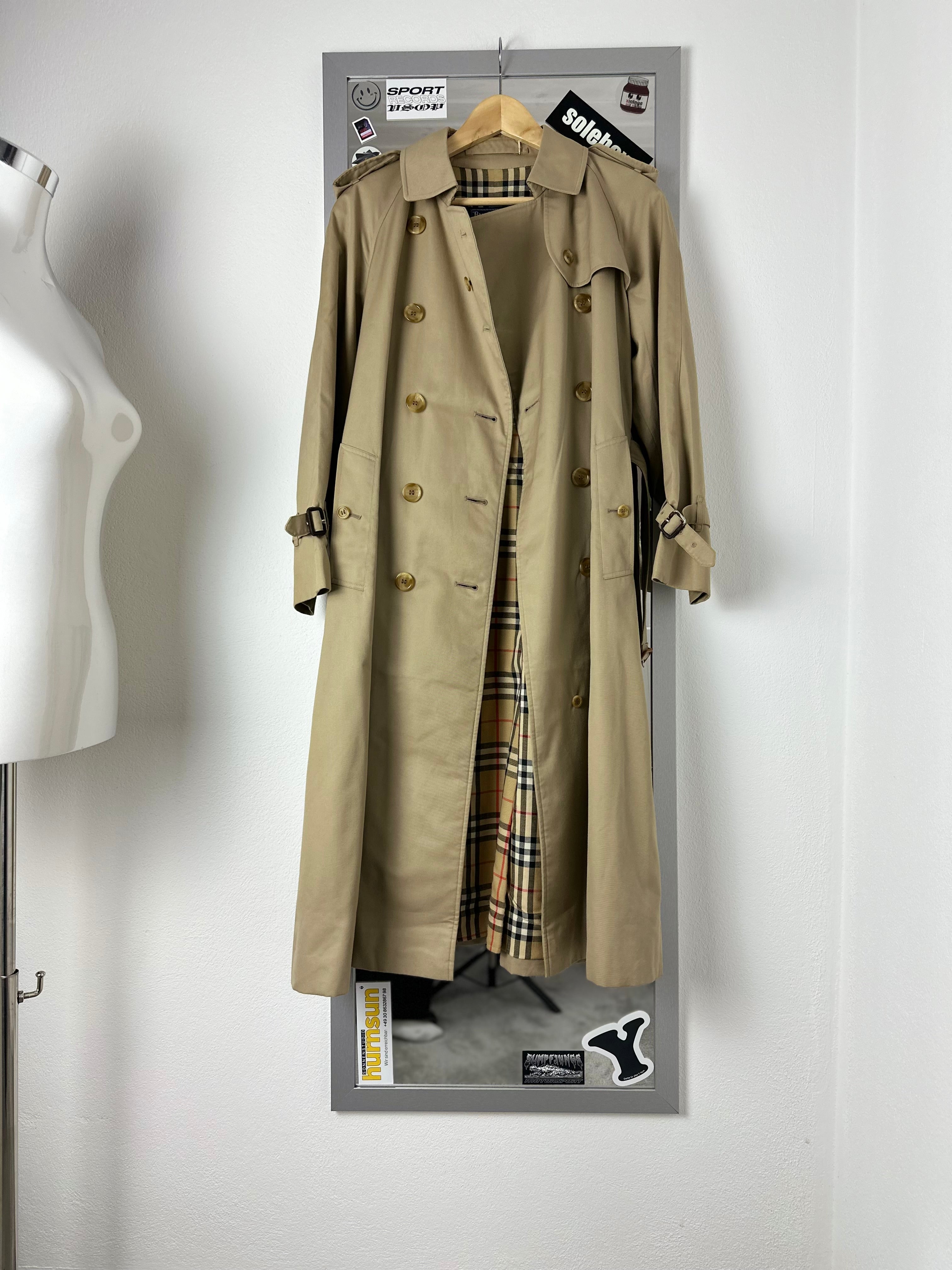 Burberrys Trenchcoat (12/M)