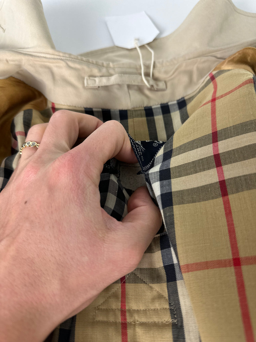 Burberrys Trenchcoat (10/S)