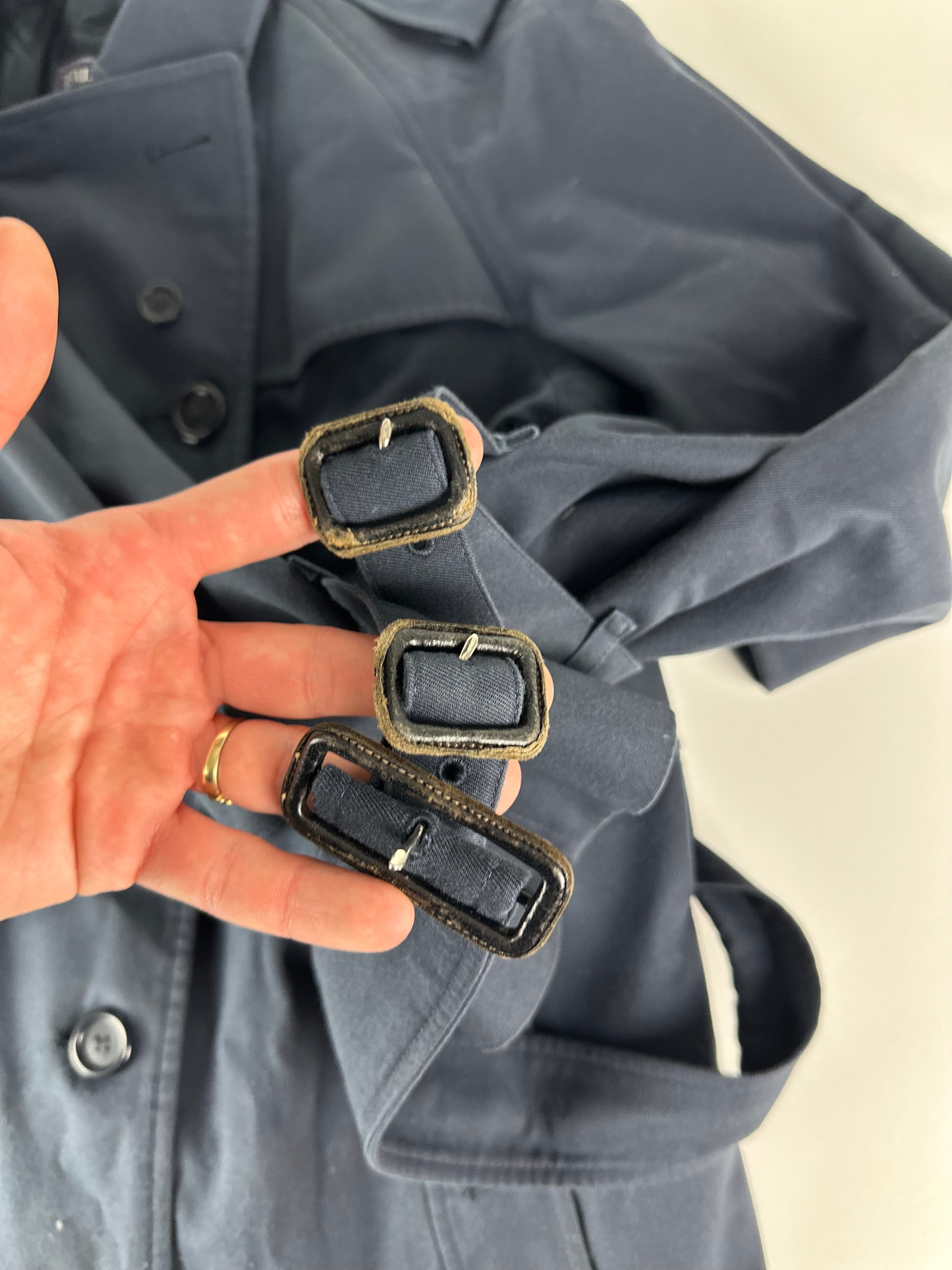 Burberrys Trenchcoat (14/L) including Inlet