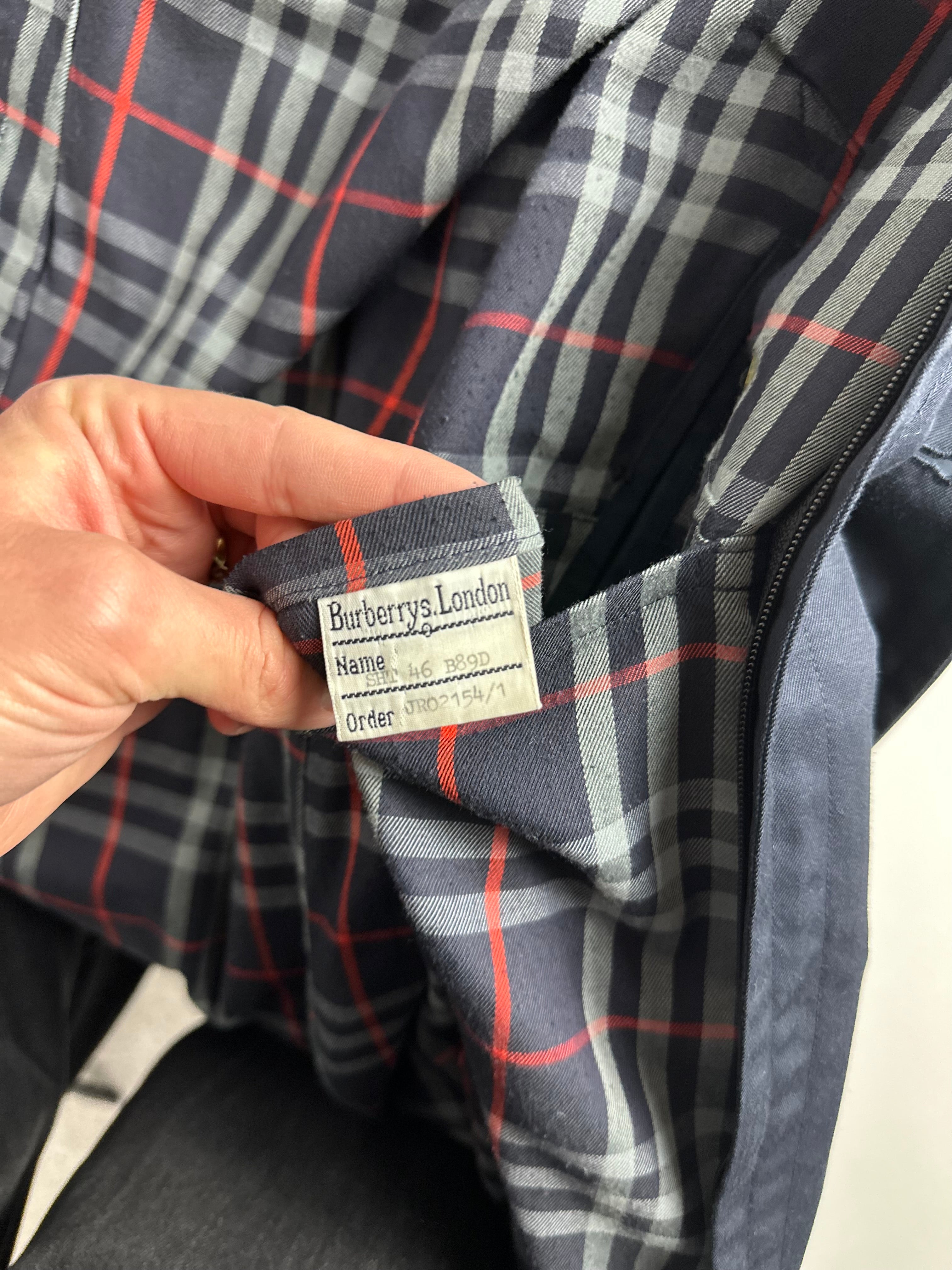 Burberrys Trenchcoat (46/S) including Inlet