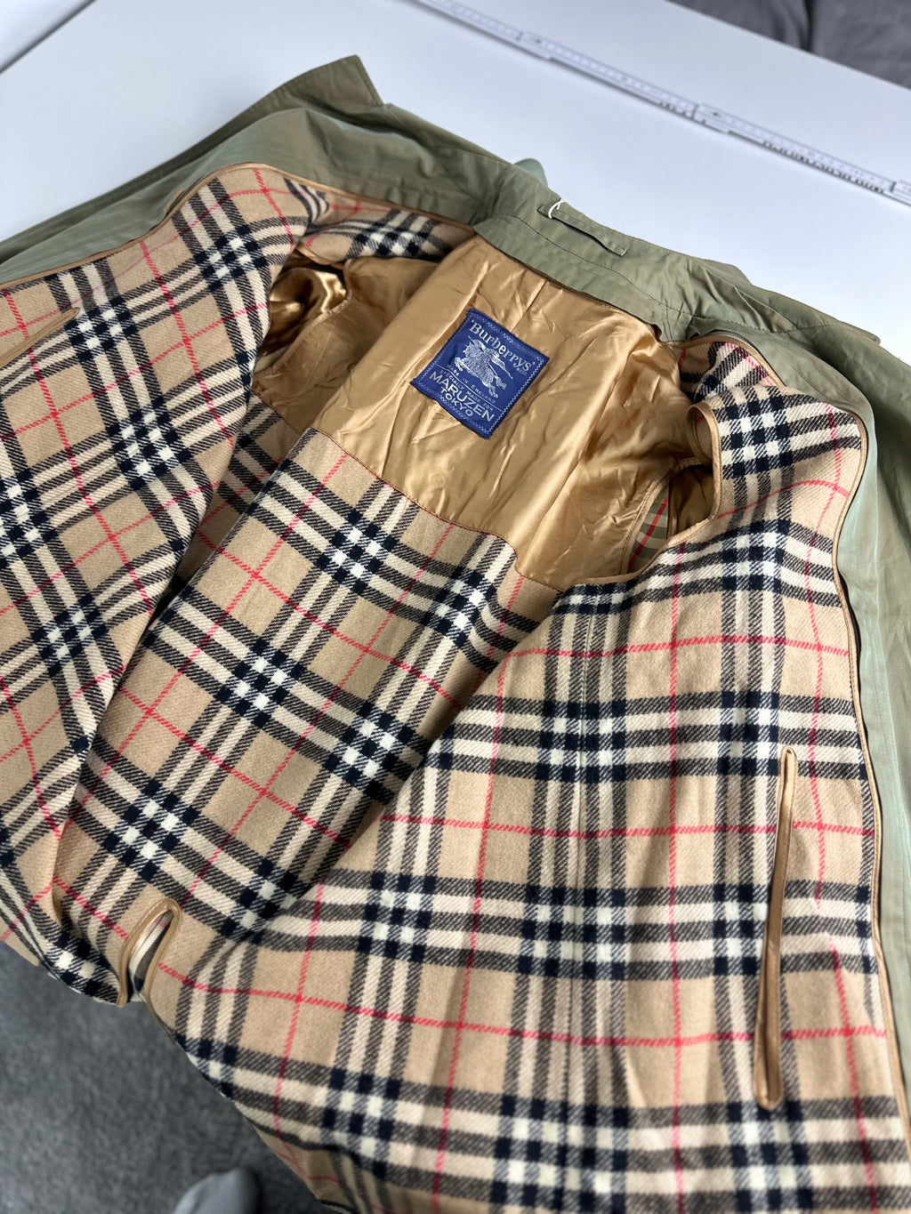 Burberrys Carcoat (46/S) including Inlet