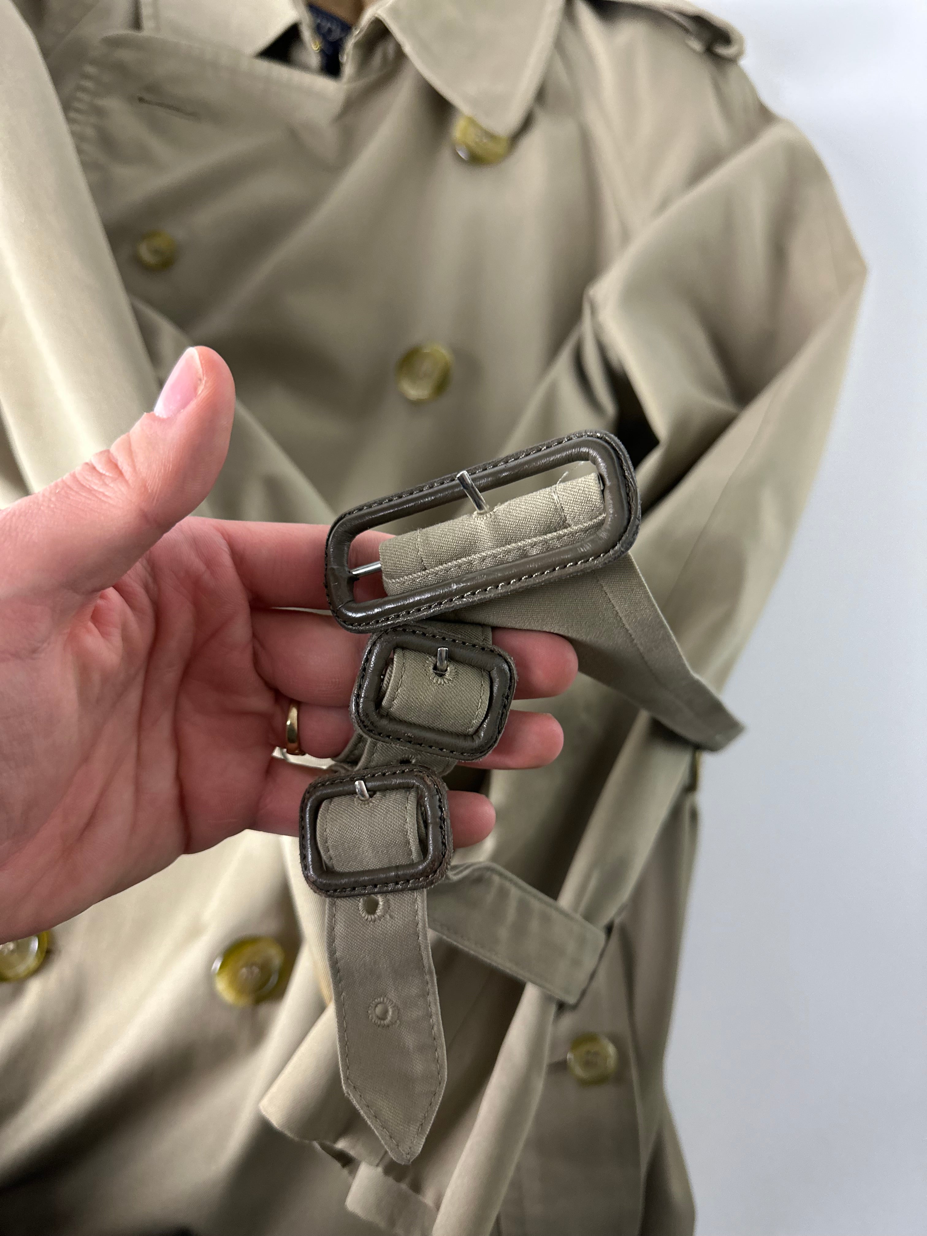 Burberrys Trenchcoat (48/M) including Inlet