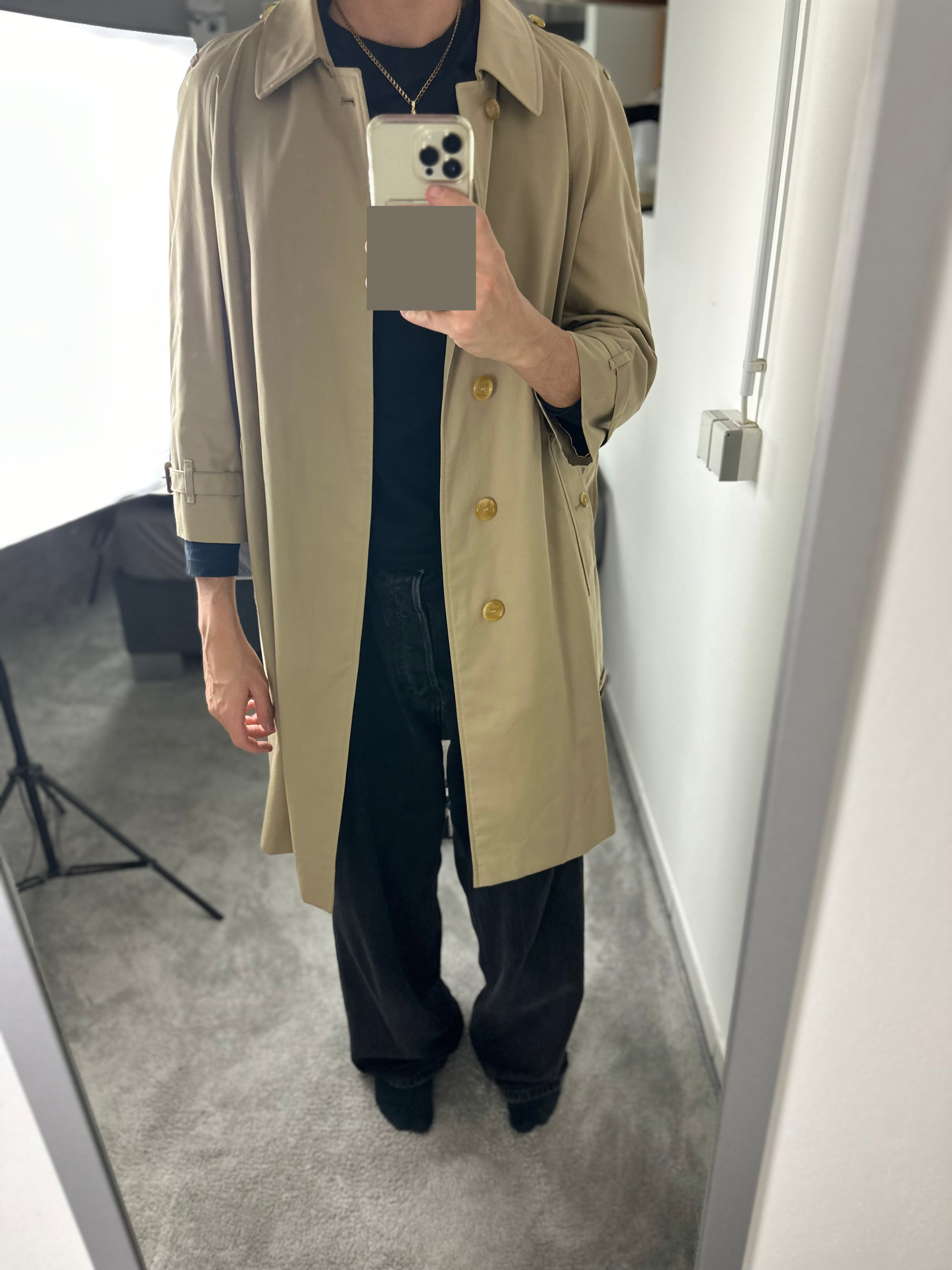 Burberrys Trenchcoat (10/S)
