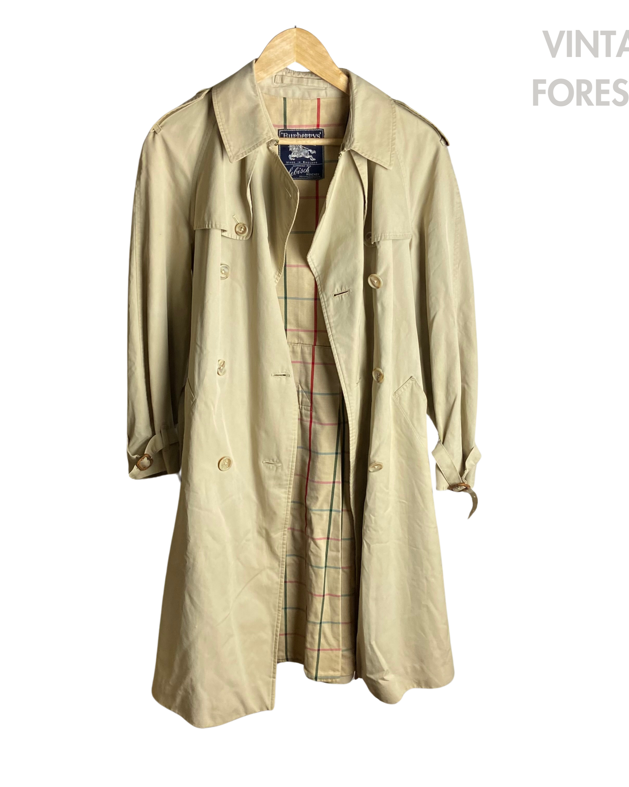 Burberrys Trenchcoat (10/S)