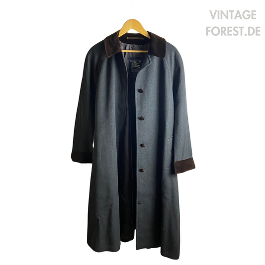 Burberrys Coat (10/S)