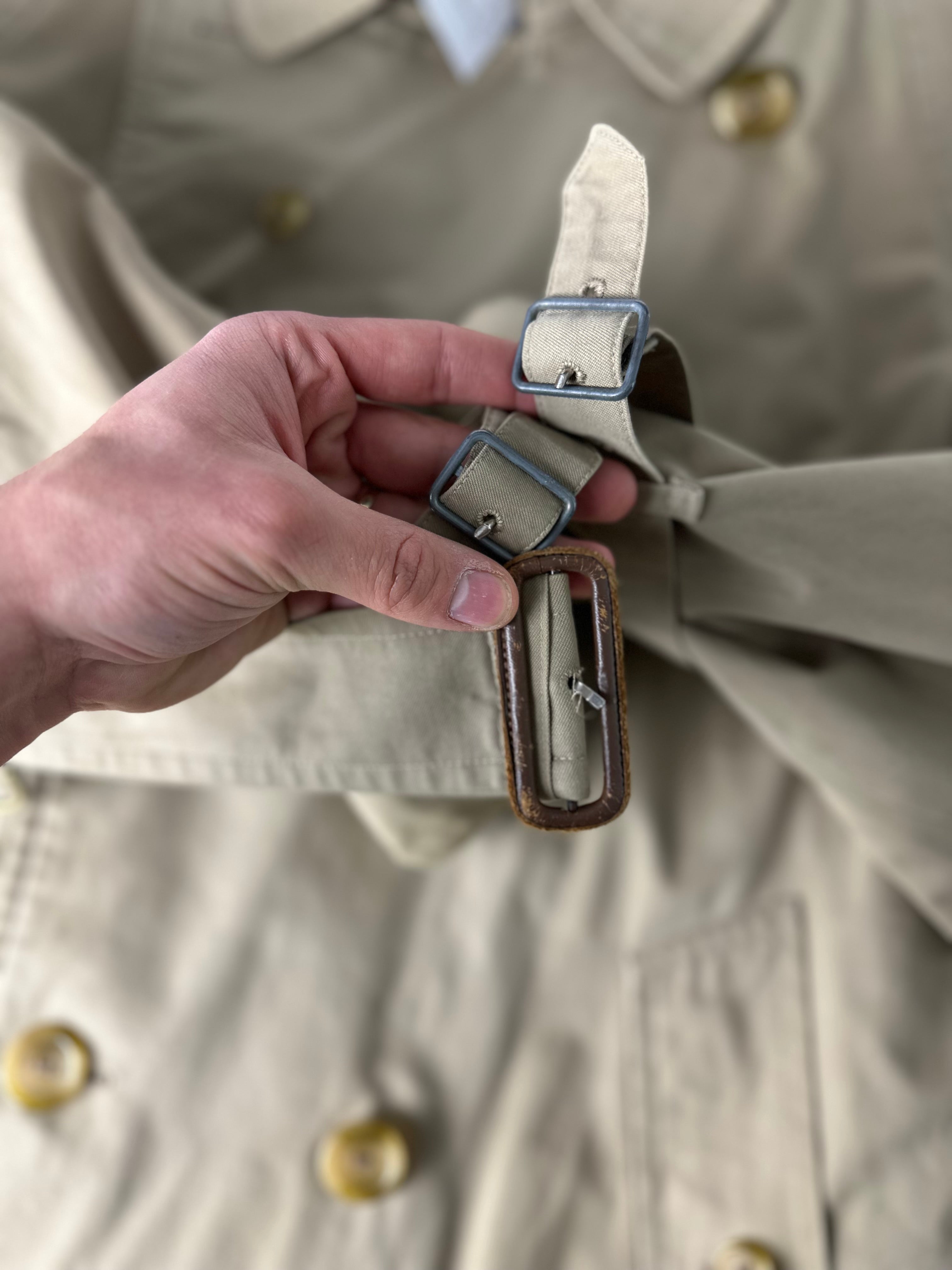 Burberrys Trenchcoat (48/M) including Inlet