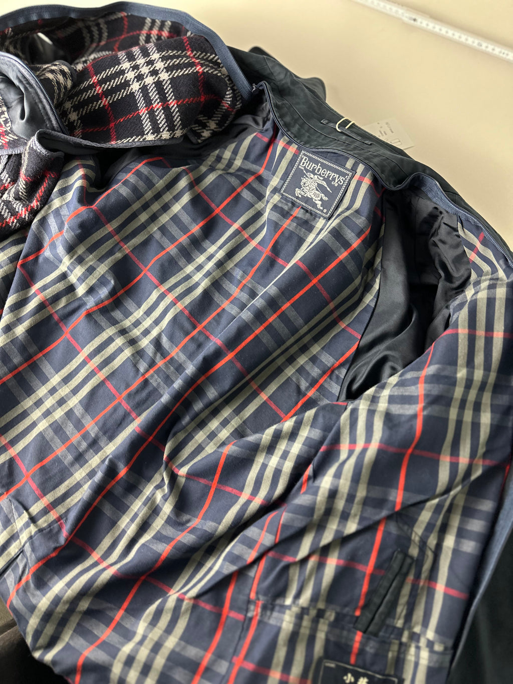 Burberrys Trenchcoat (46/S) including Inlet
