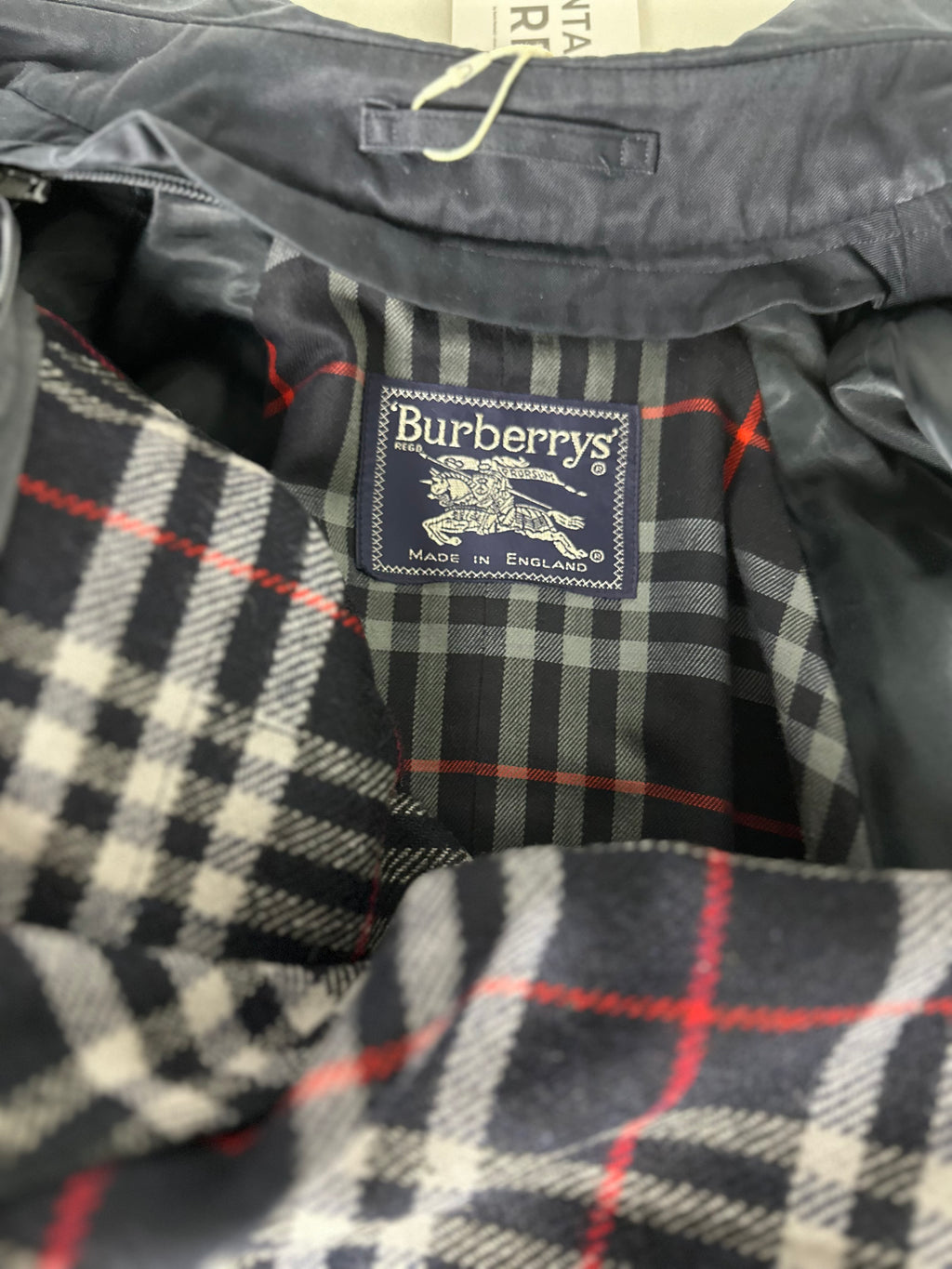 Burberrys Trenchcoat (10/S) including Inlet