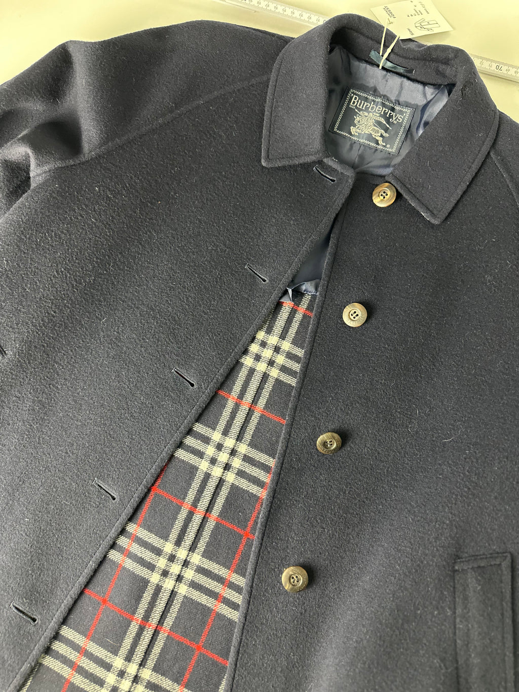 Burberrys Coat (12/M)