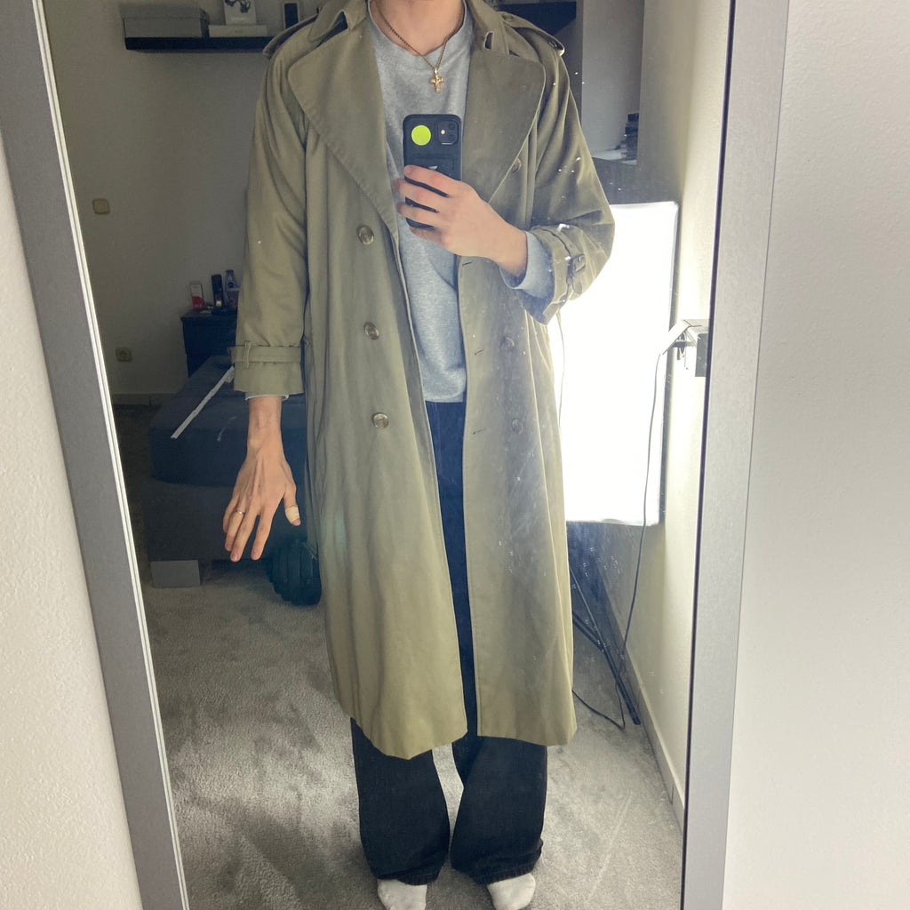 Burberrys Trenchcoat (16/XL) including Inlet
