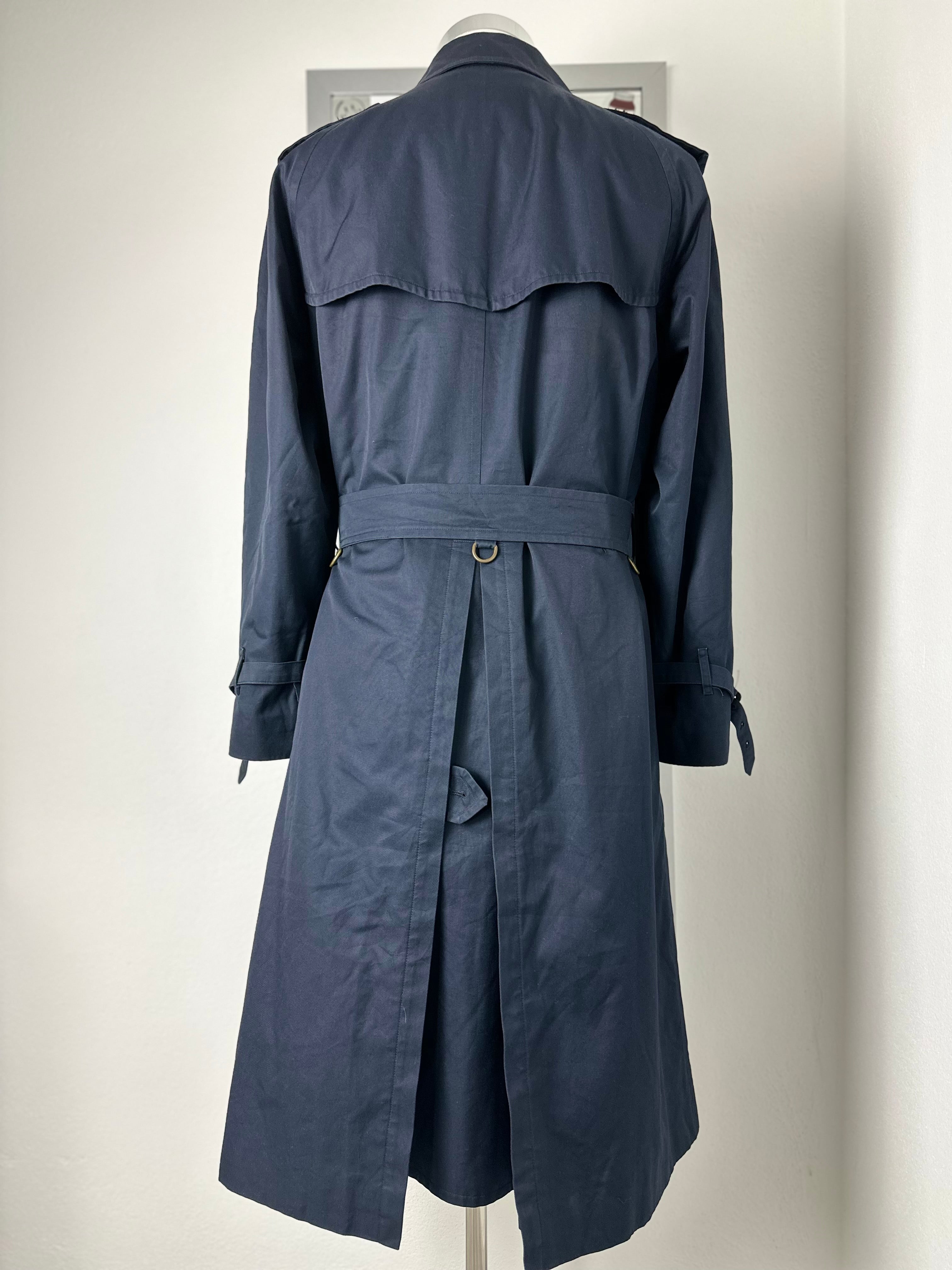 Burberrys Trenchcoat (48/M) including Inlet
