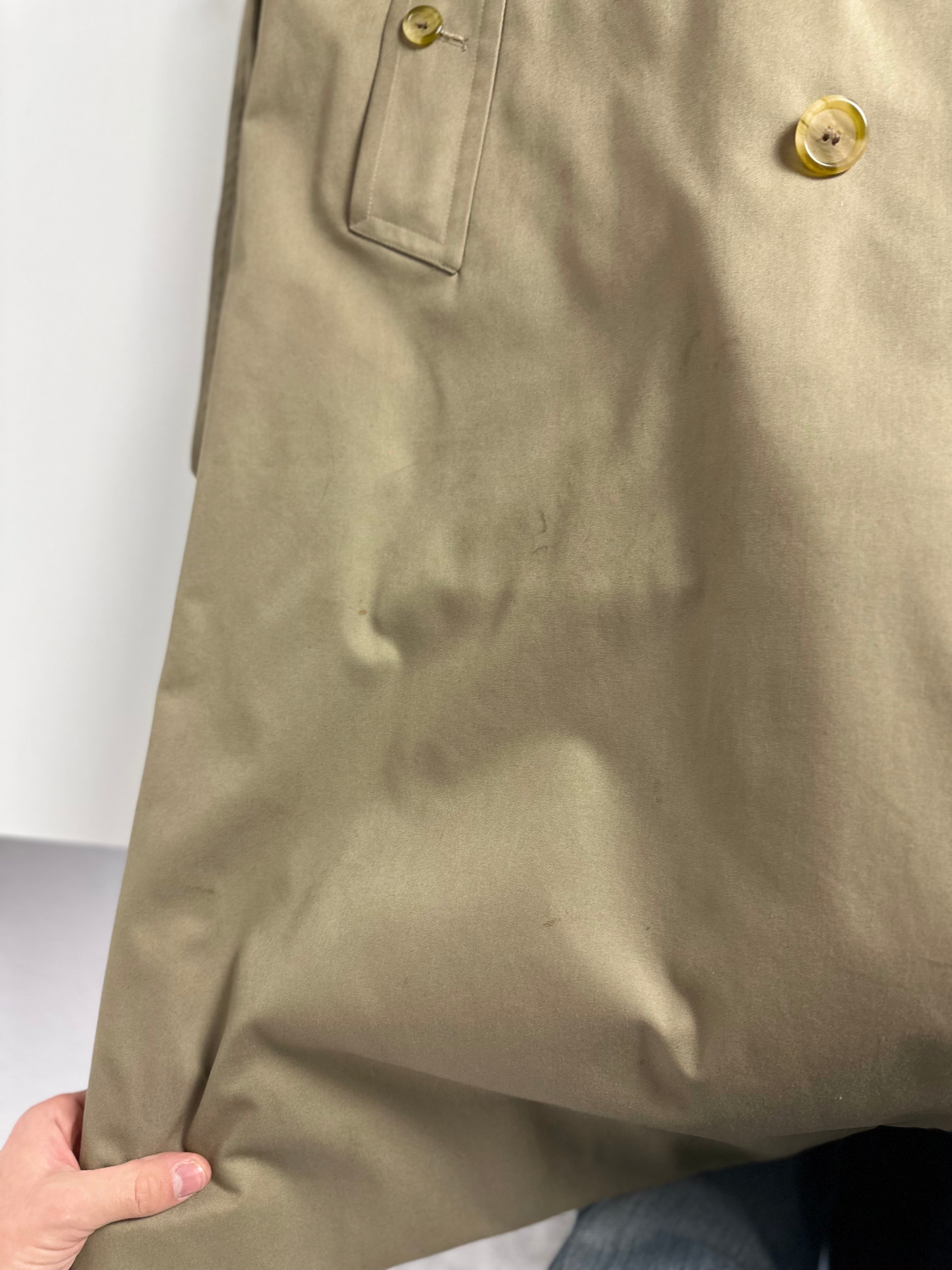 Burberrys Trenchcoat (52/L) including Inlet