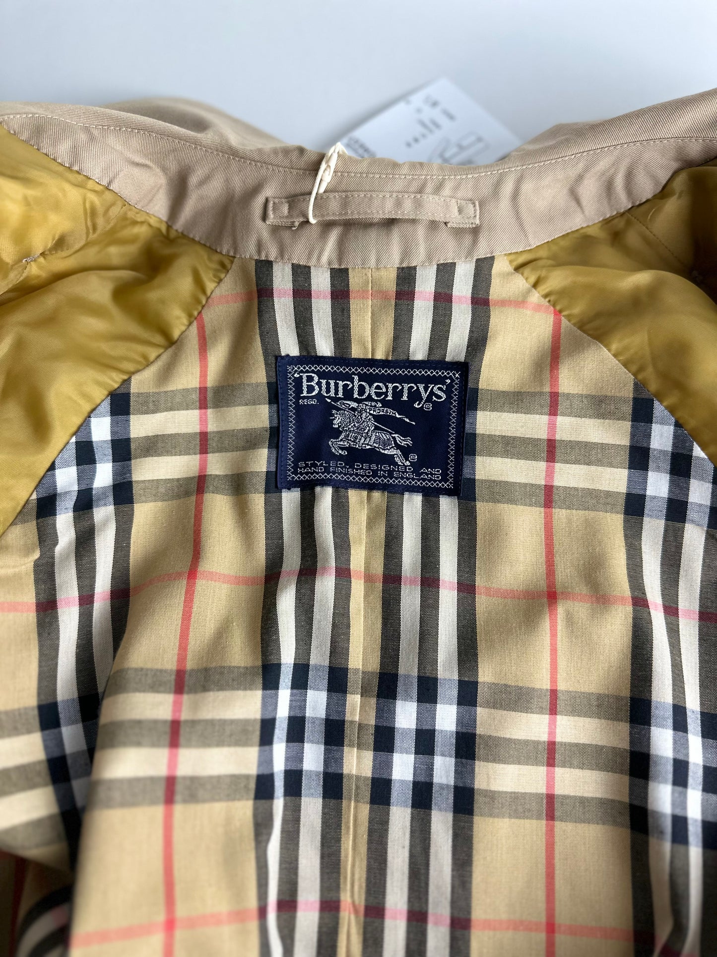 Burberrys Trenchcoat (14/L)