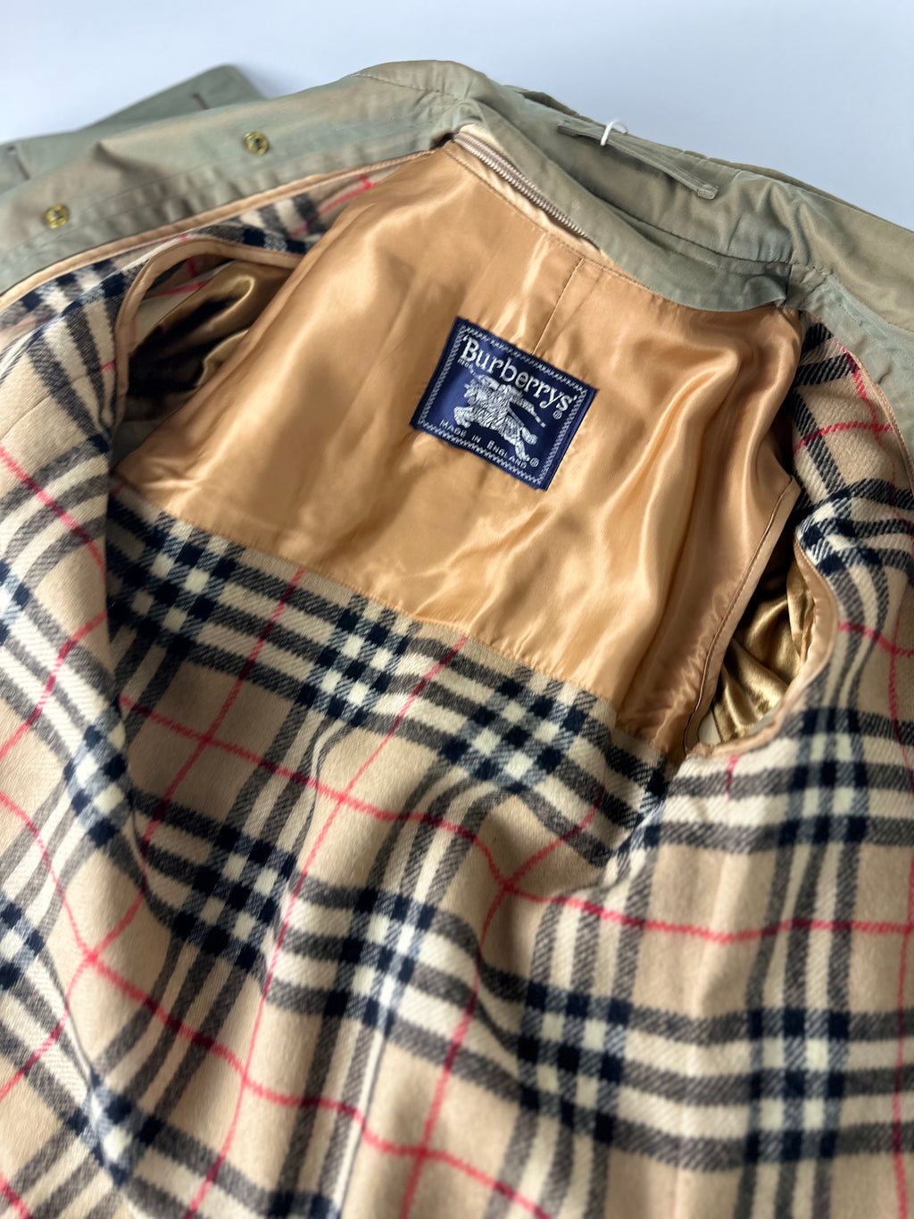 Burberrys Trenchcoat (6/XXS) including Inlet