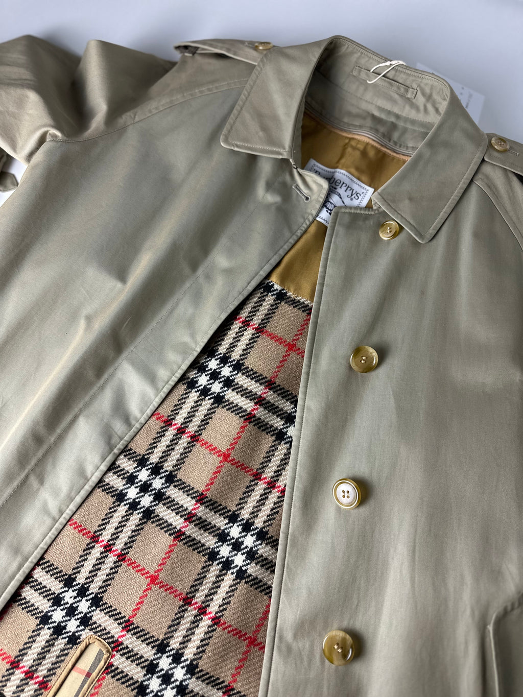 Burberrys Trenchcoat (8/XS) including Inlet