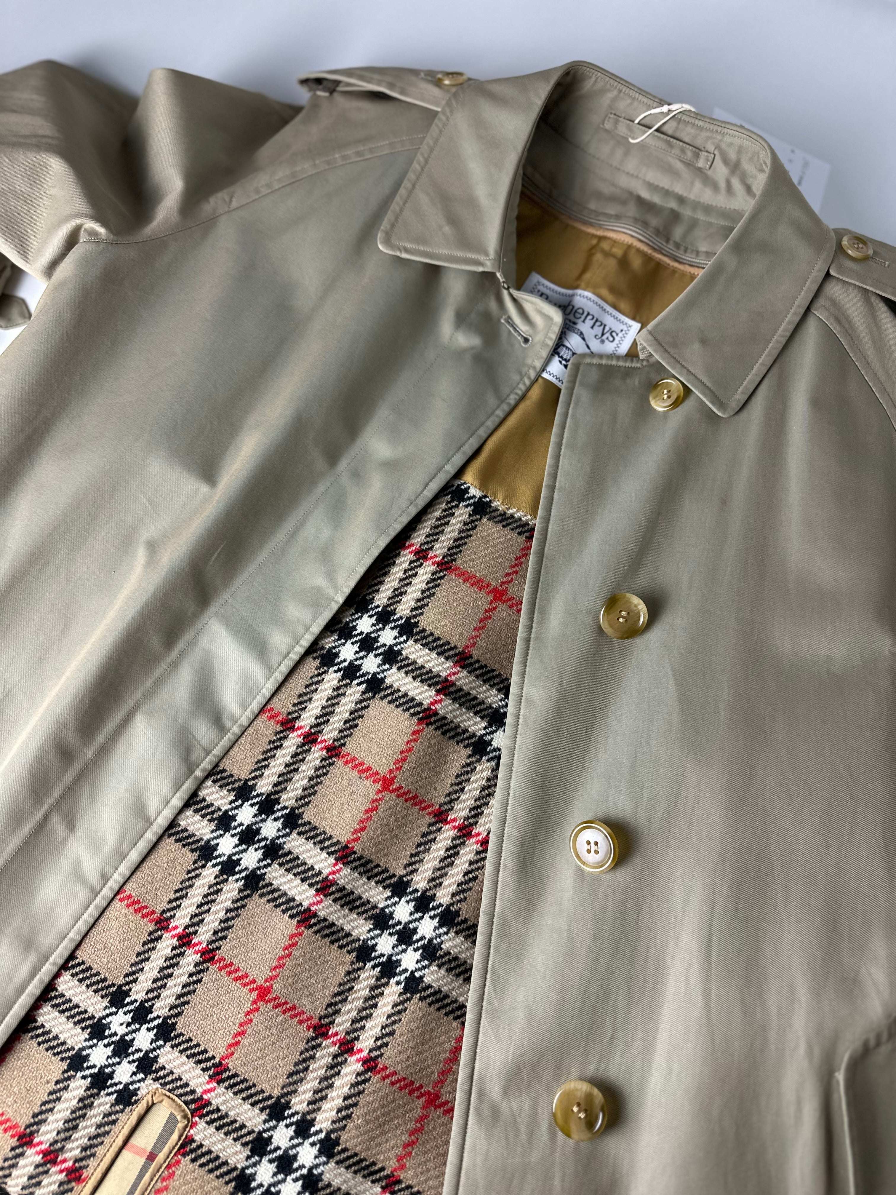 Burberrys Trenchcoat (8/XS) including Inlet