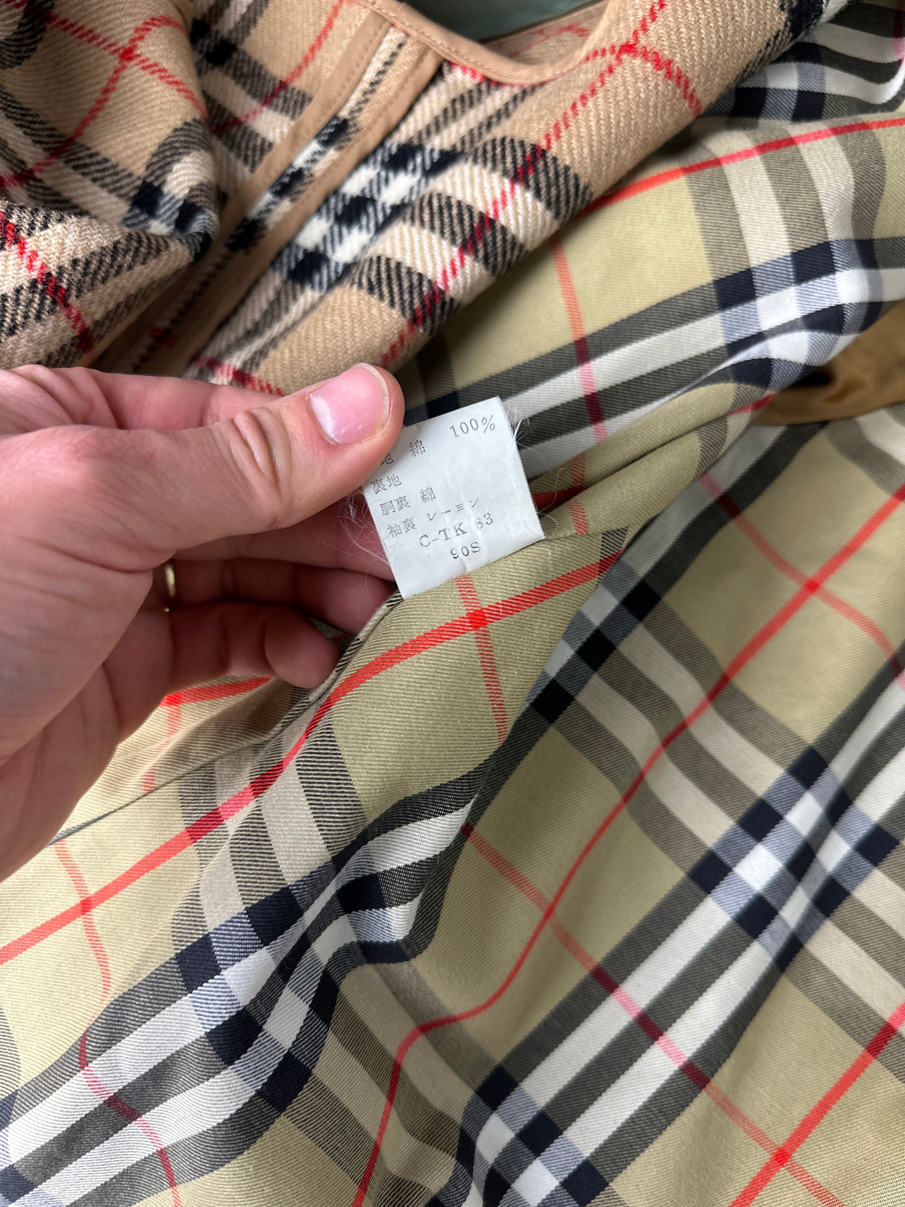 Burberrys Trenchcoat (12/M) including Inlet