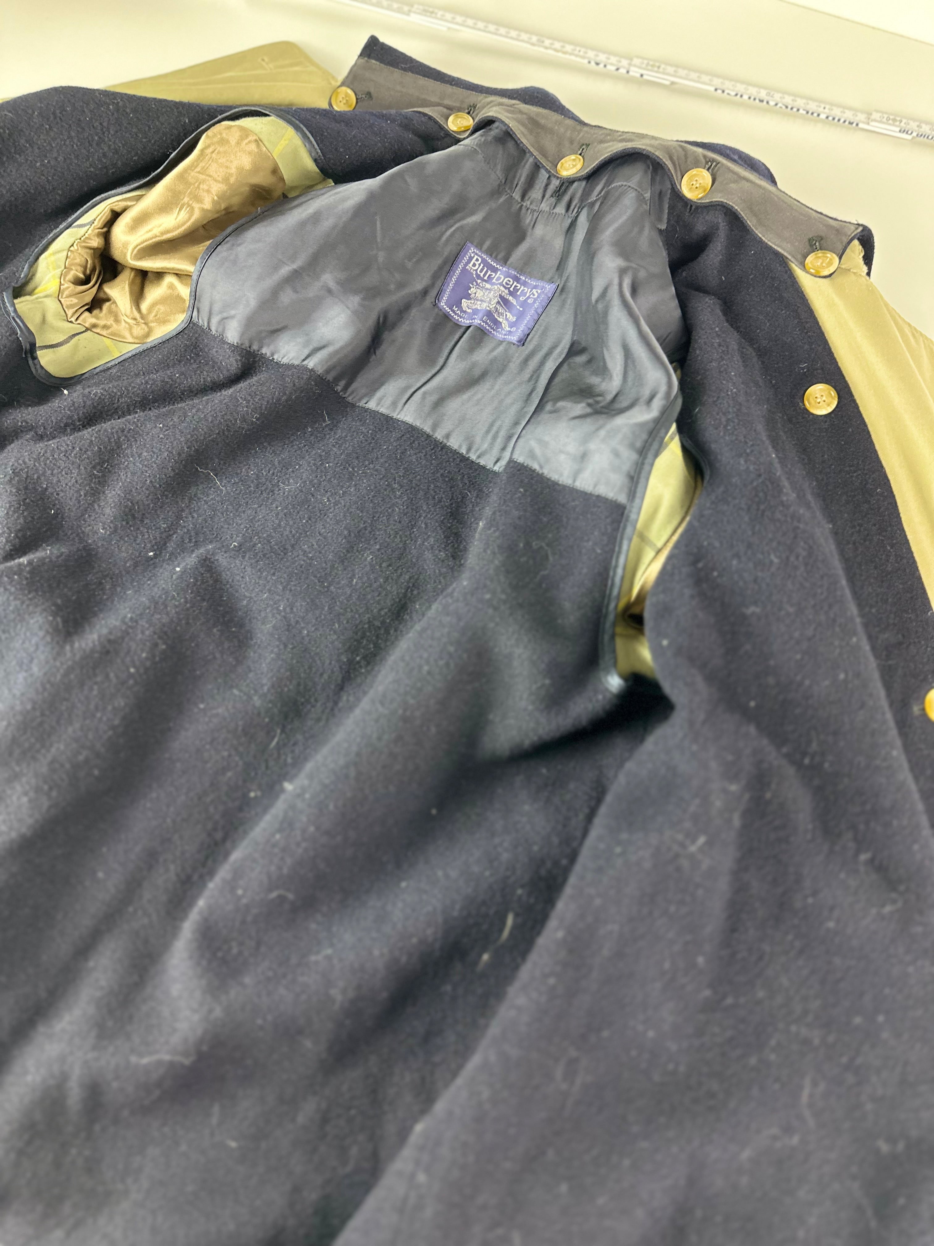 Burberrys Trenchcoat (16/XL) including Inlet