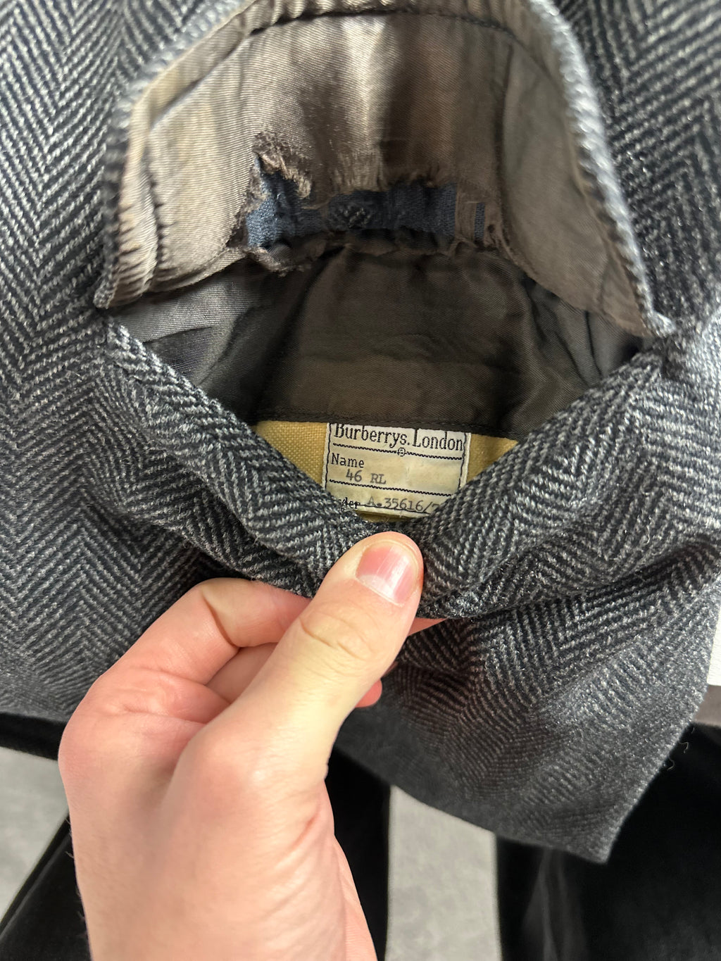 Burberrys Coat (46/S)