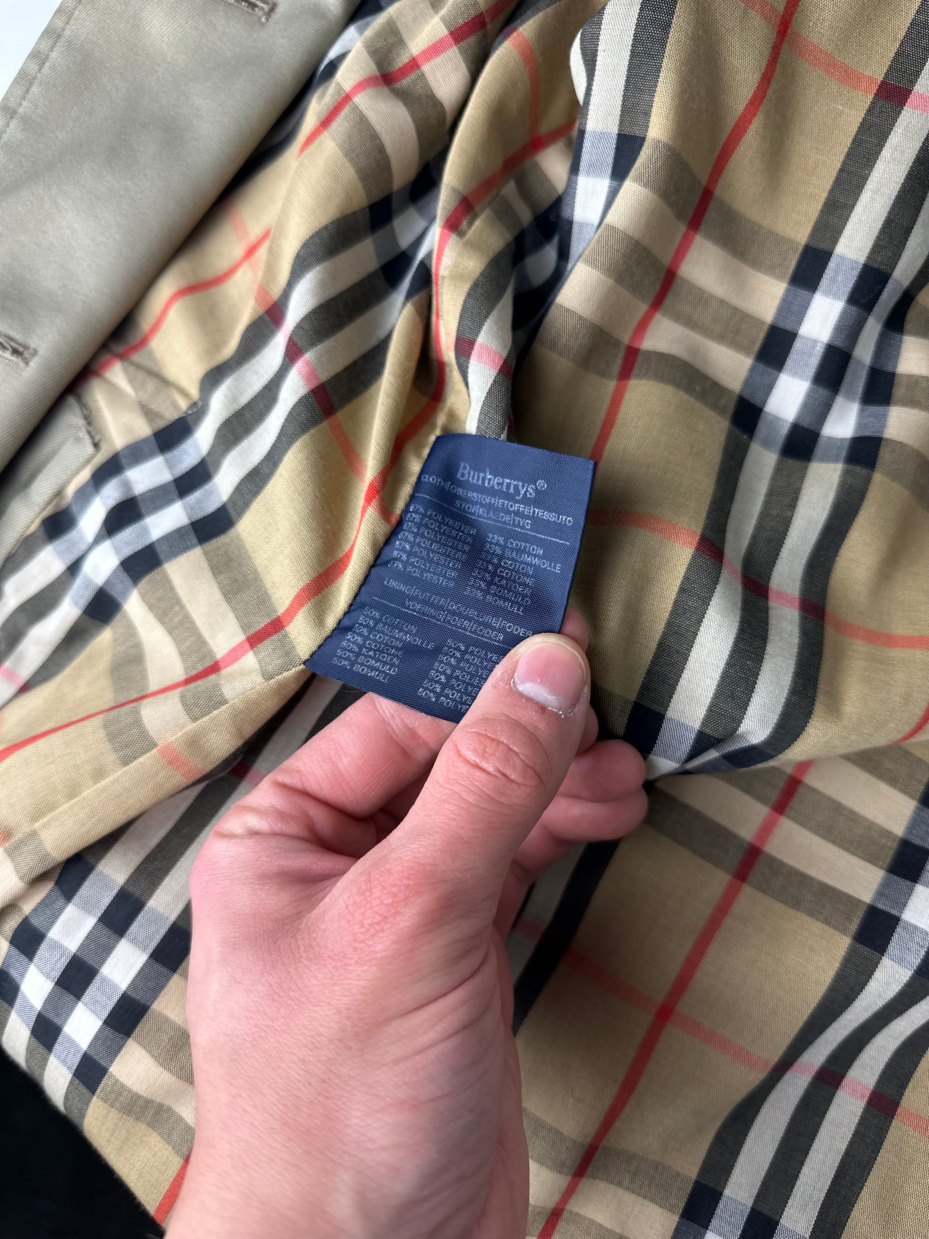 Burberrys Trenchcoat (8/XS)
