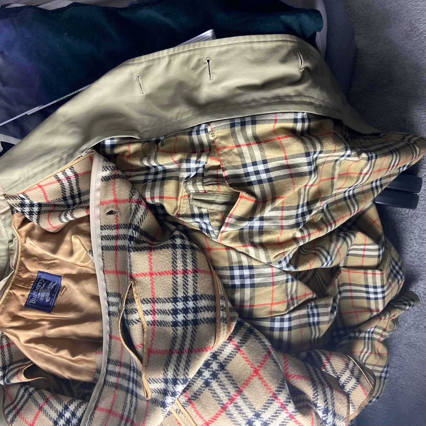 Burberrys Trenchcoat (50/L) including Inlet