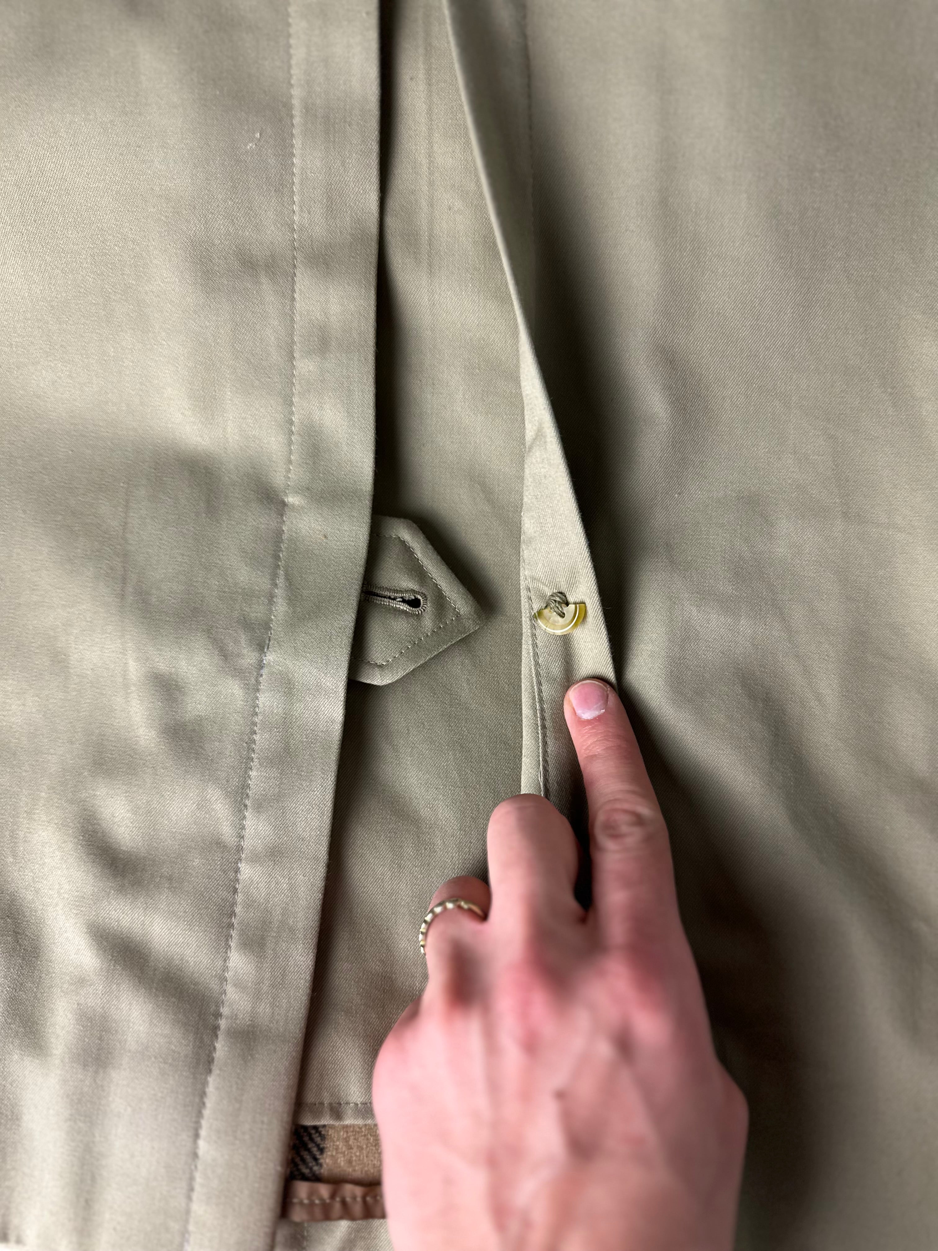 Burberrys Trenchcoat (6/XXS) including Inlet