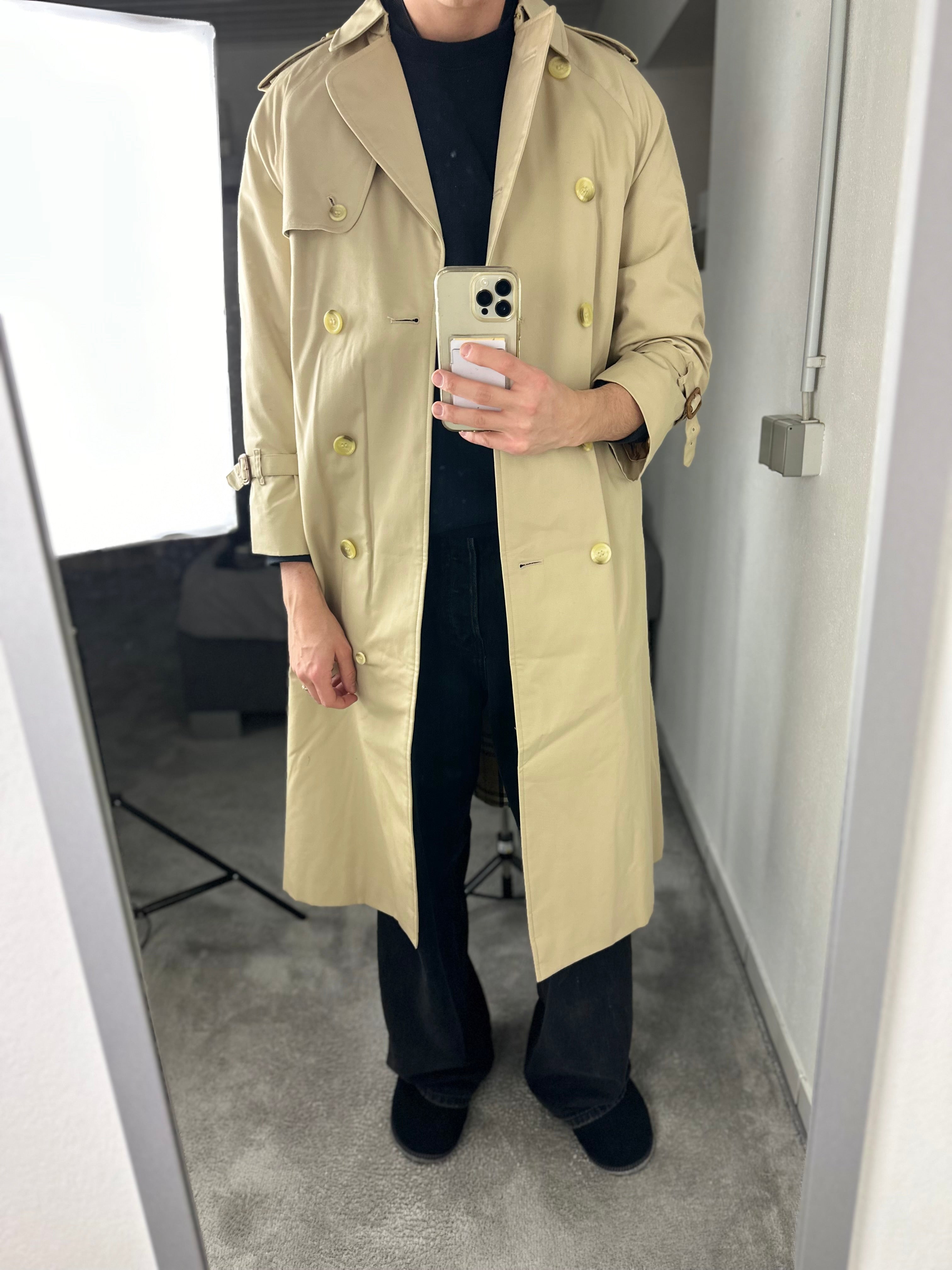 Burberrys Trenchcoat (10/S)