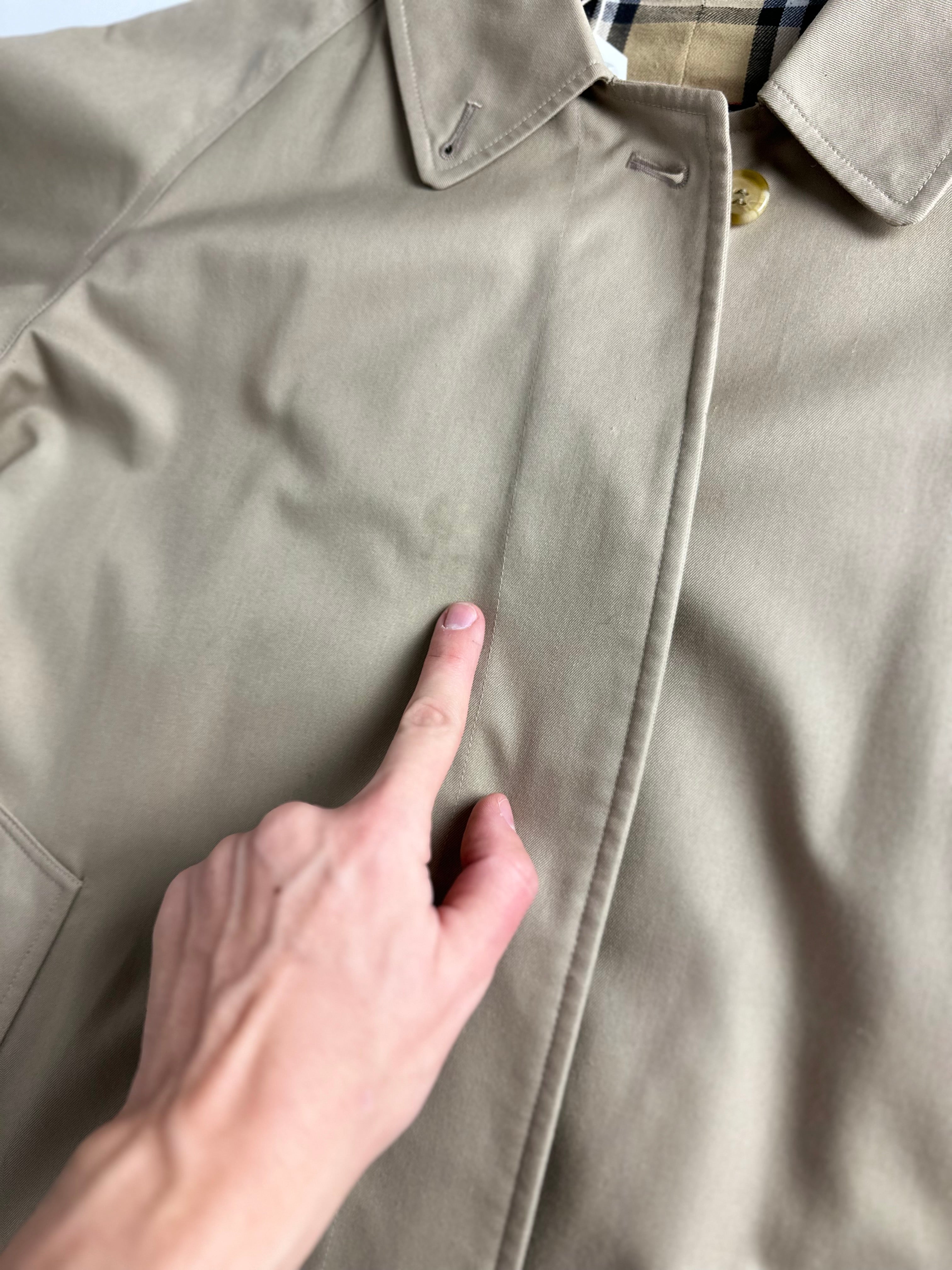 Burberrys Trenchcoat (12/M)