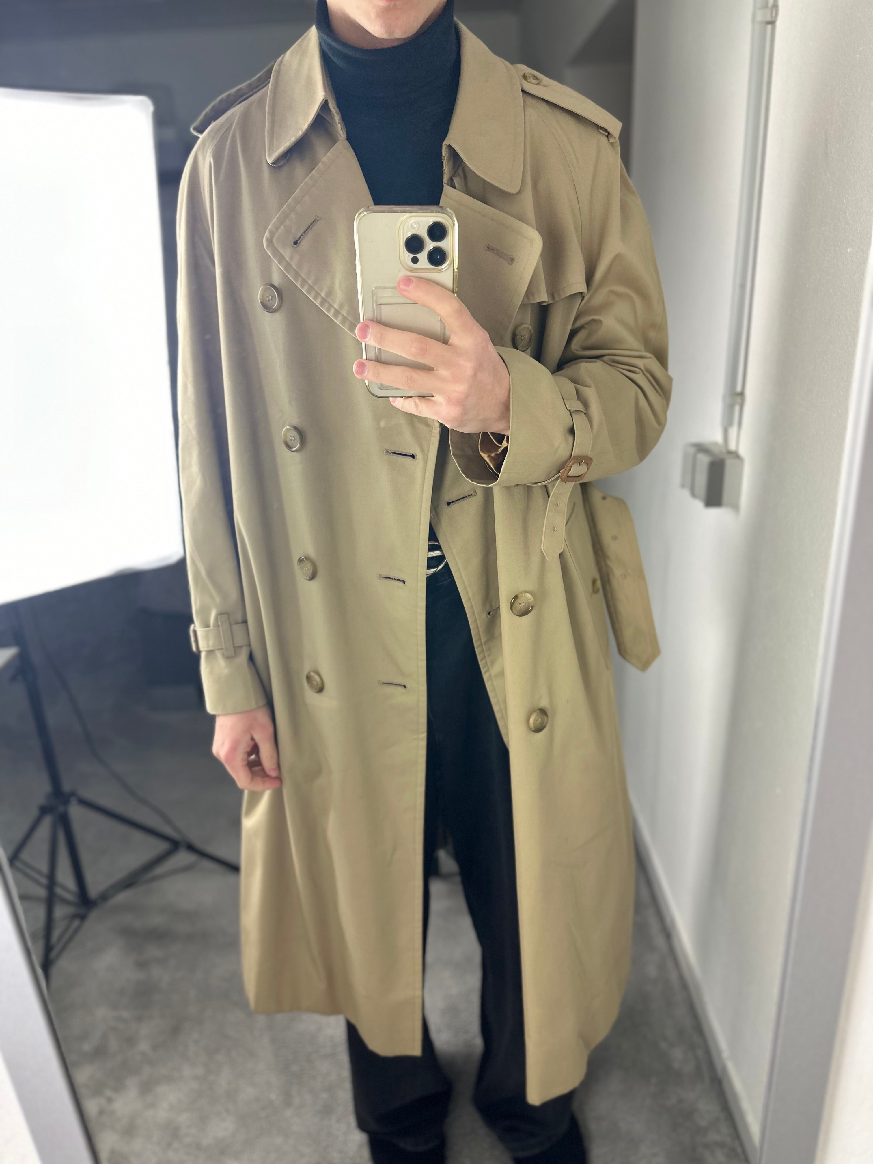 Burberrys Trenchcoat (52/L) including Inlet