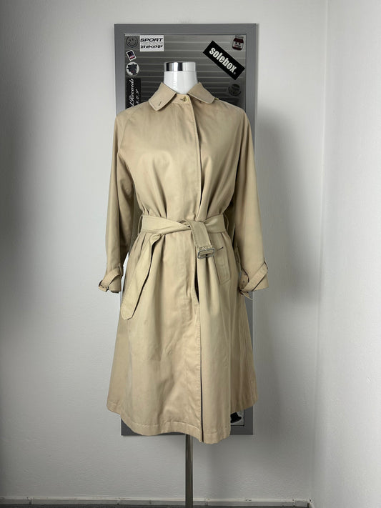 Burberrys Trenchcoat (10/S)
