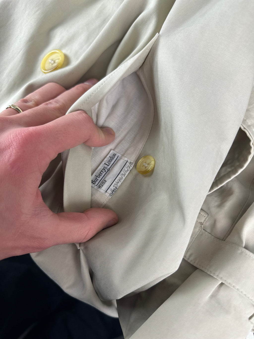 Burberrys Trenchcoat (12/M)