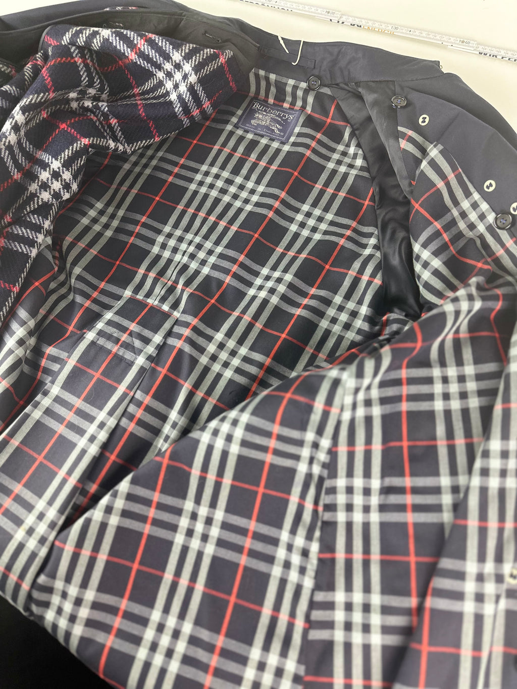 Burberrys Trenchcoat (10/S) including Inlet