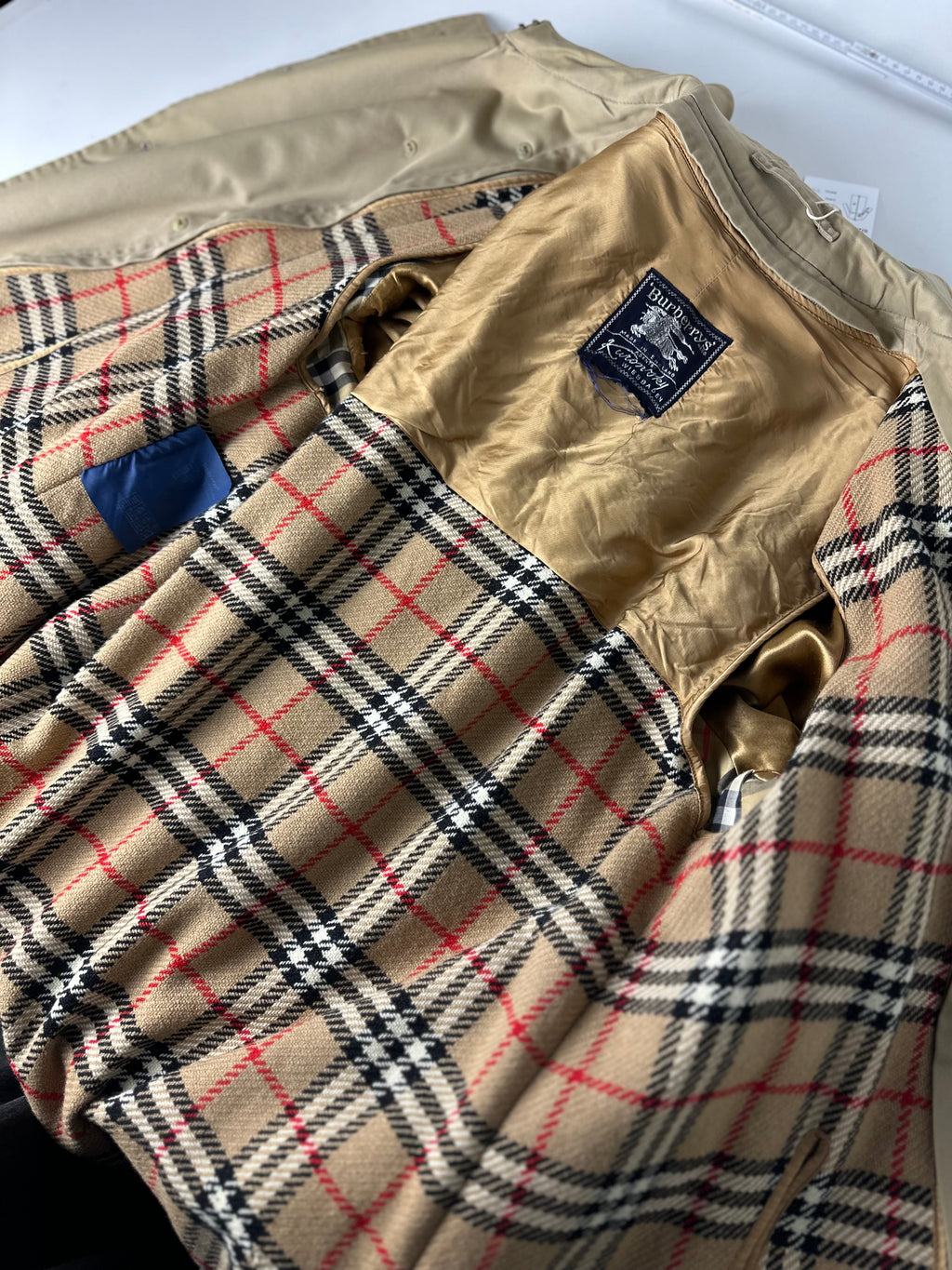 Burberrys Trenchcoat (54/XL) including Inlet