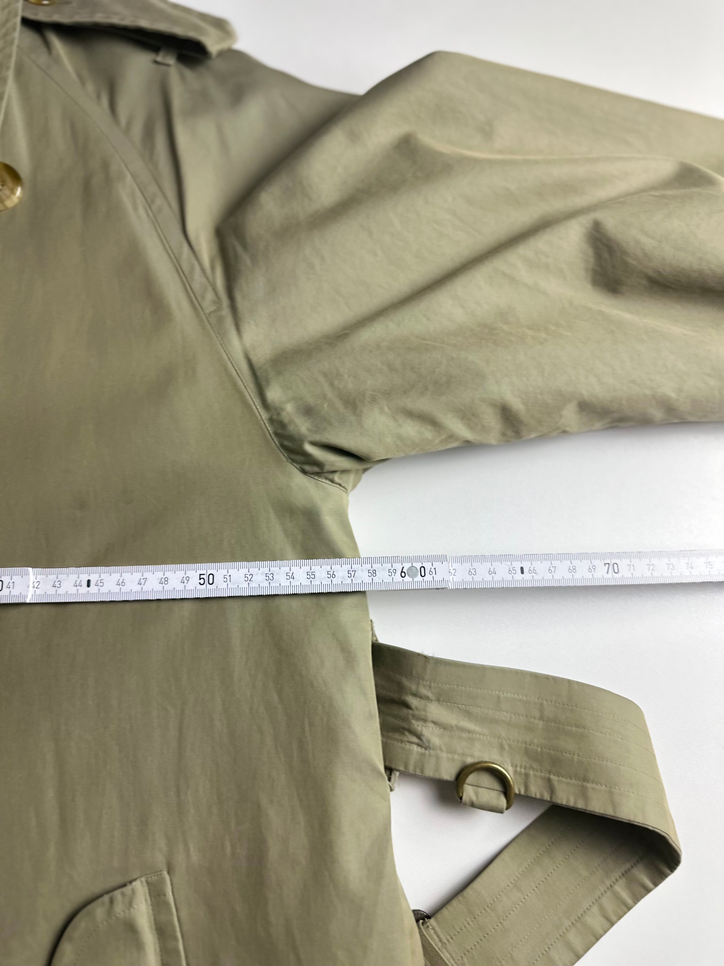 Burberrys Trenchcoat (48/M) including Inlet