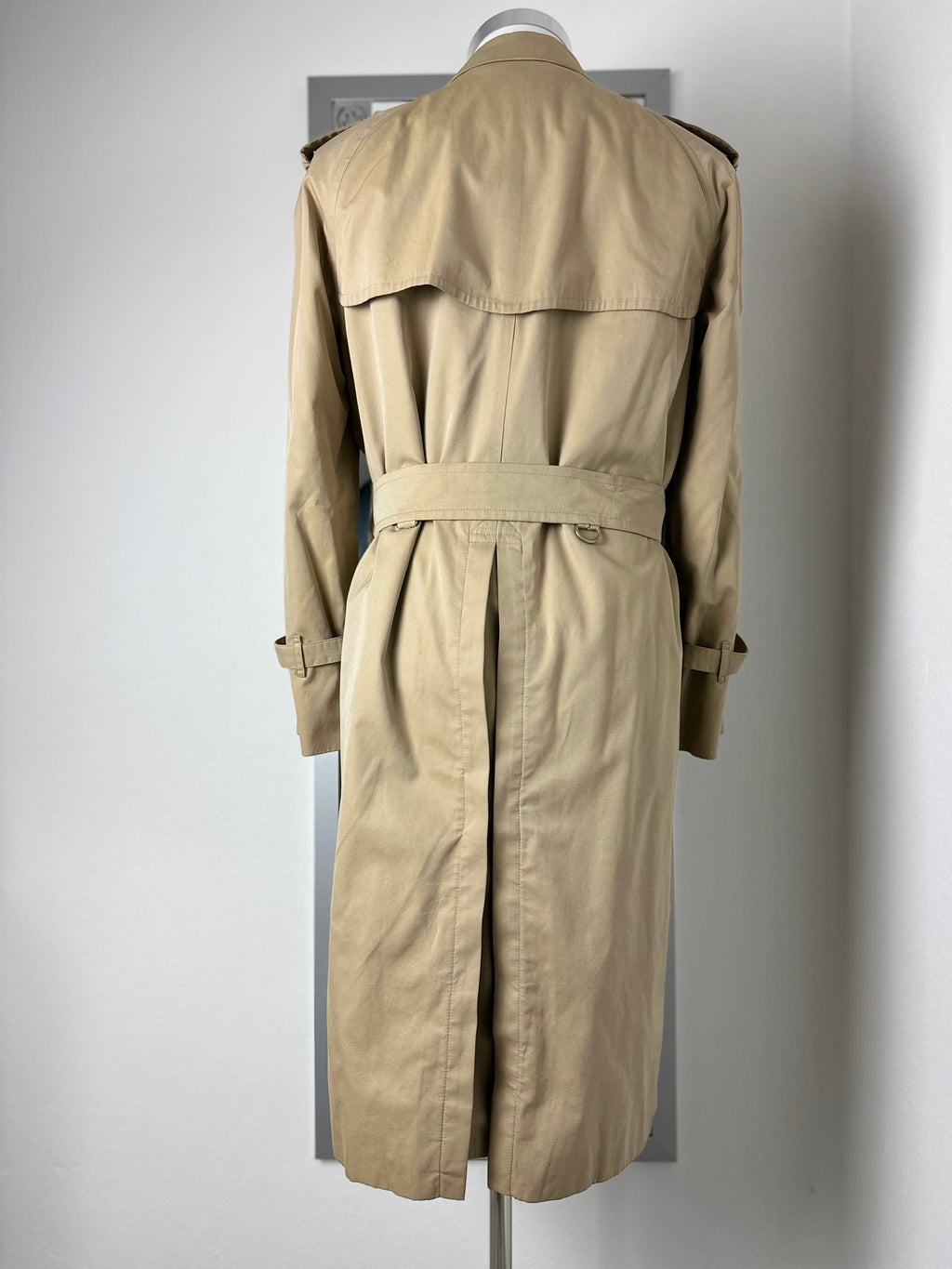 Burberrys Trenchcoat (46/S) including Inlet