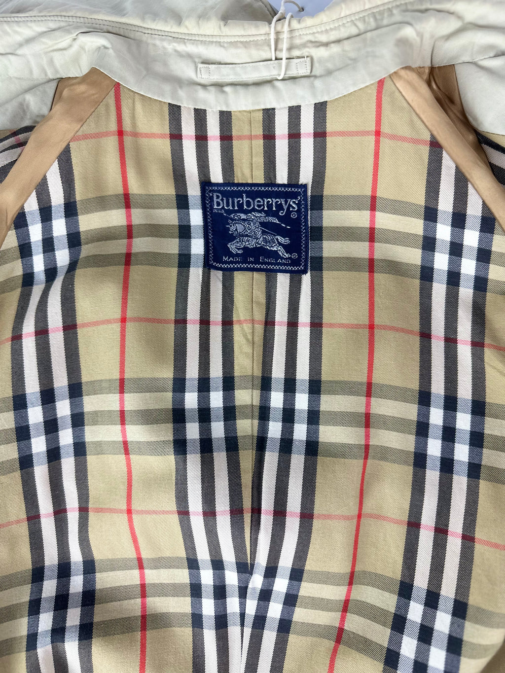 Burberrys Trenchcoat (12/M)