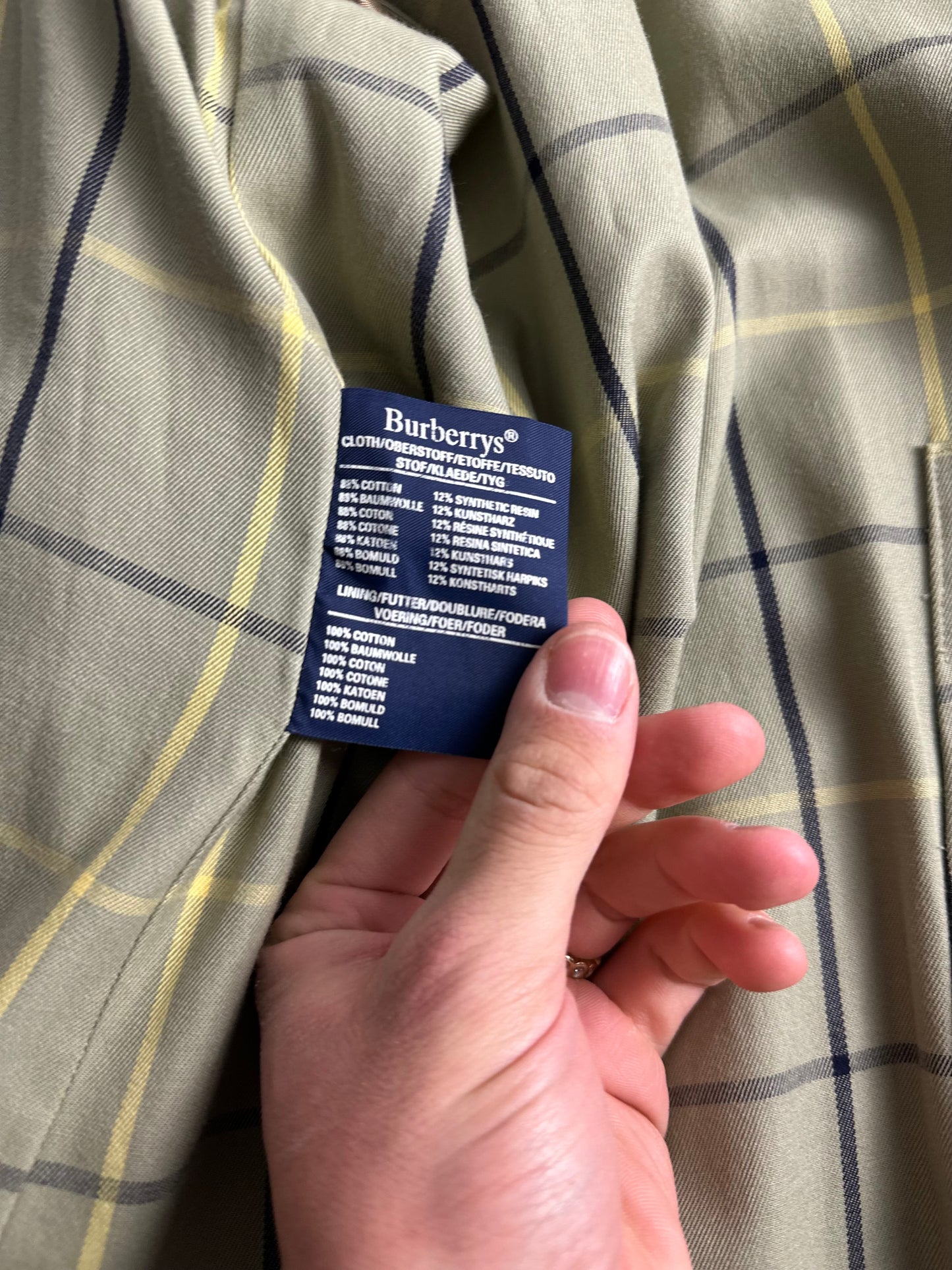 Burberrys Trenchcoat (14/L)