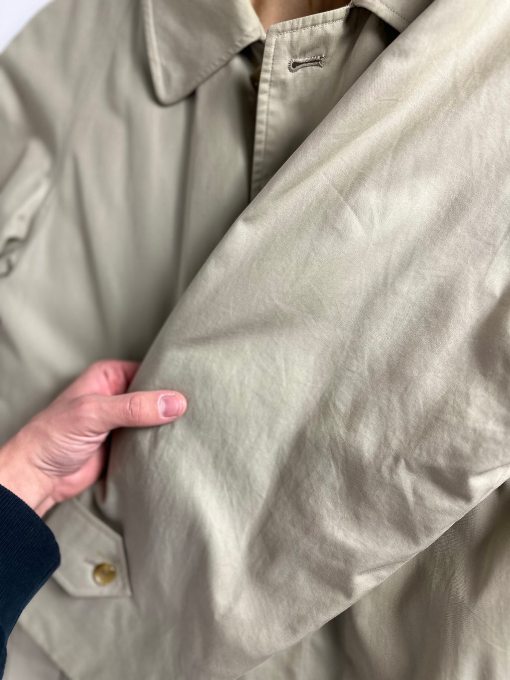 Burberrys Trenchcoat (50/L) including Inlet