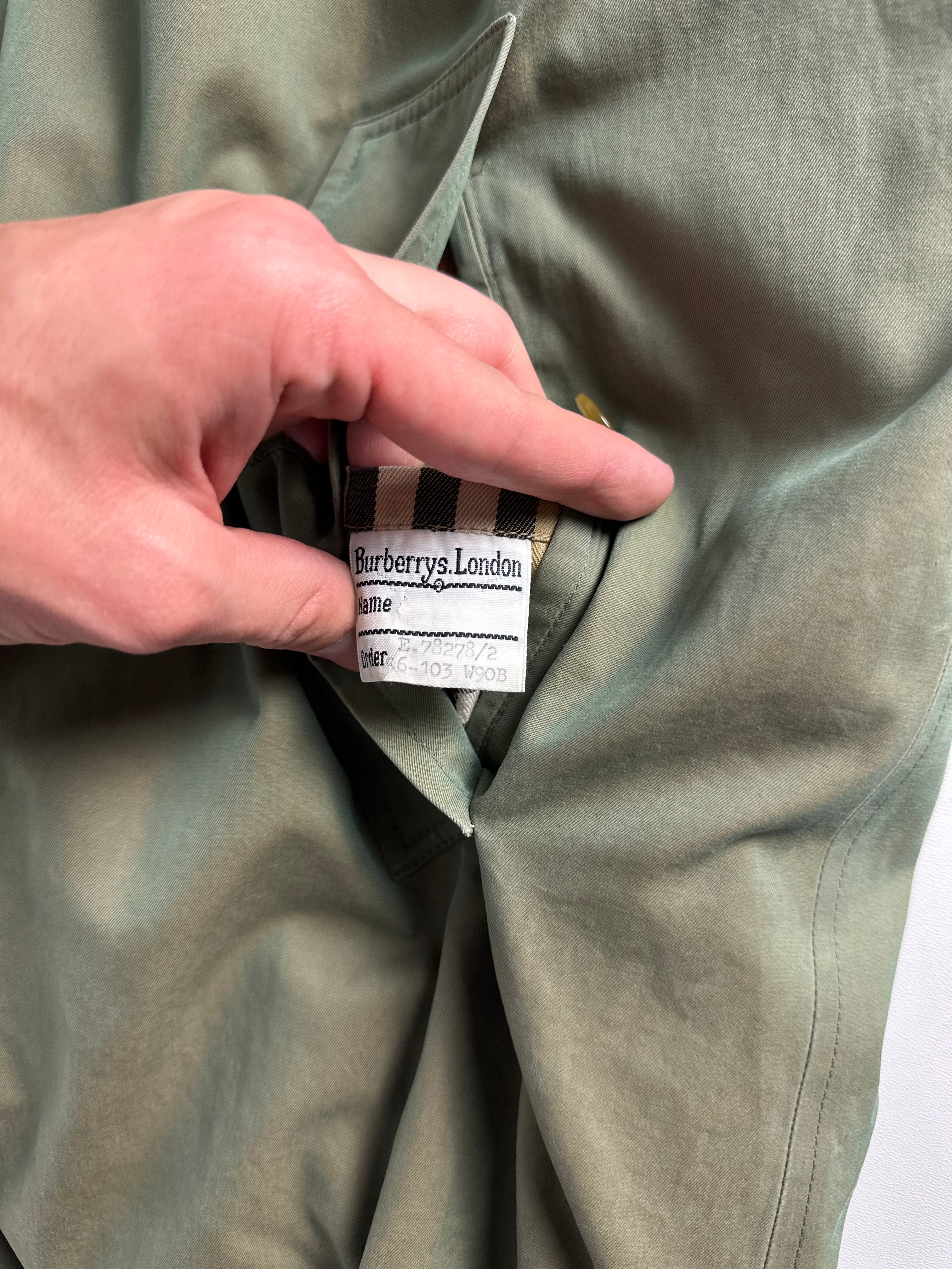 Burberrys Carcoat (48/M) including Inlet