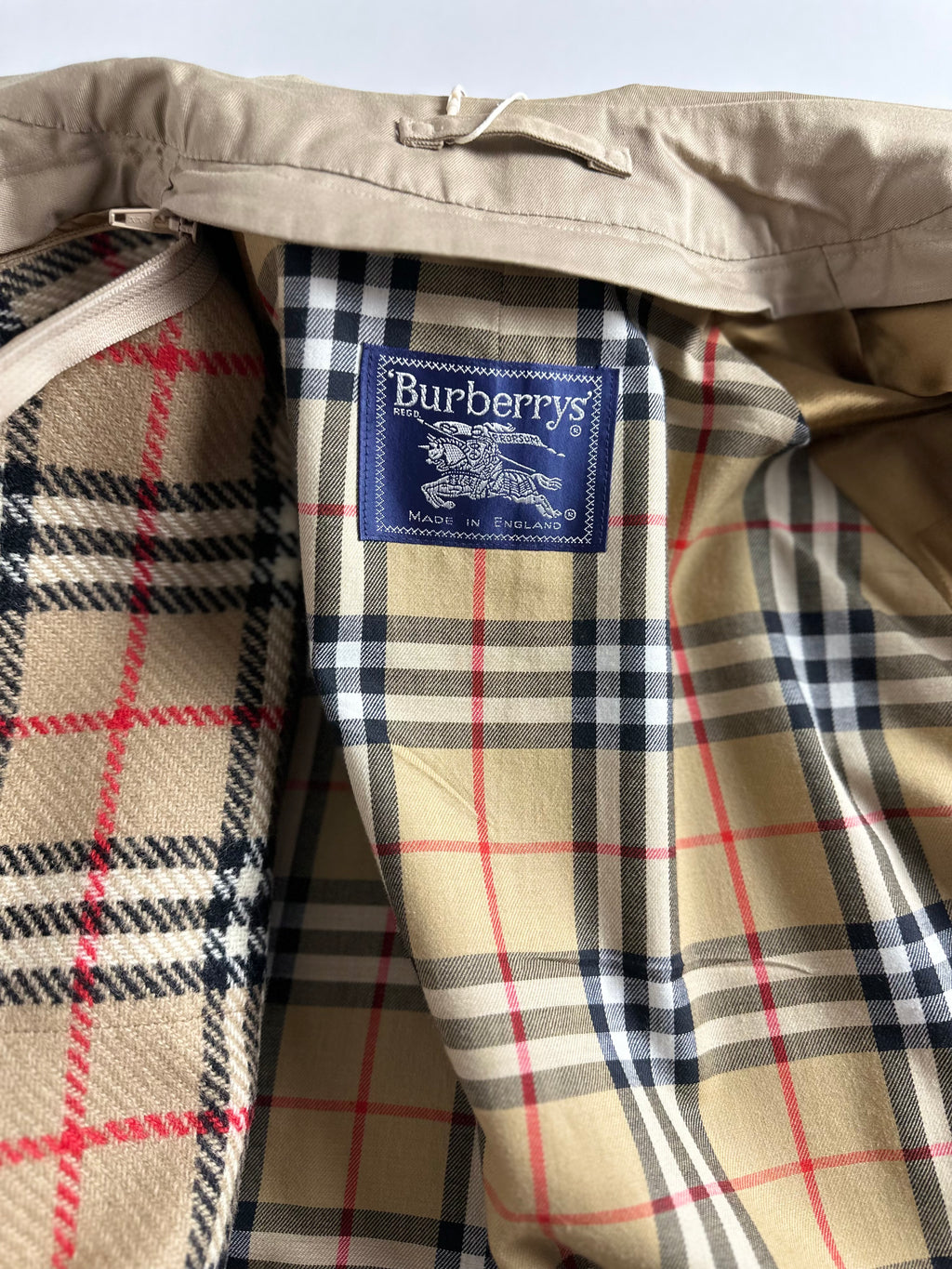 Burberrys Carcoat (52/L) including Inlet