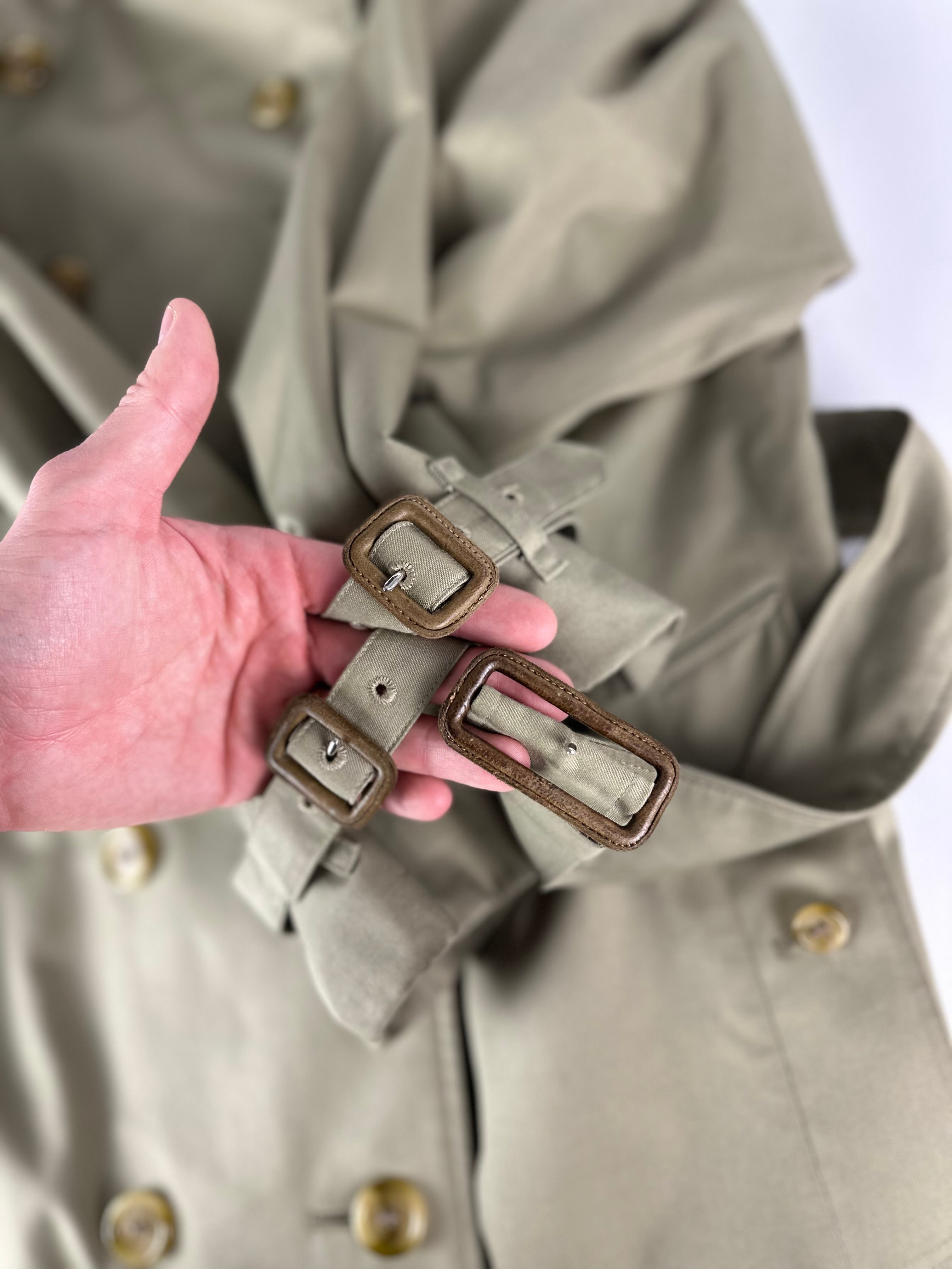 Burberrys Trenchcoat (12/M) including Inlet