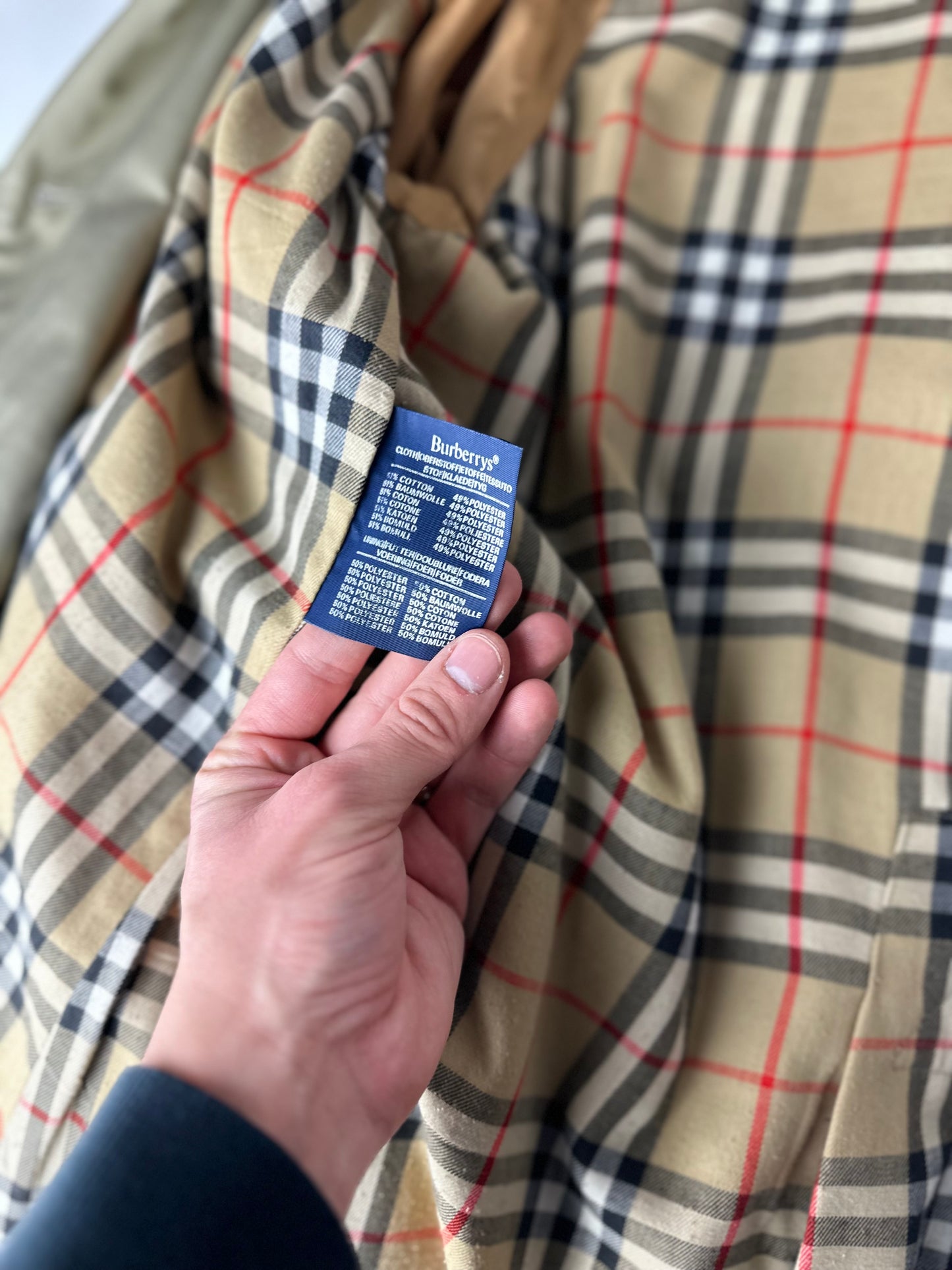 Burberrys Trenchcoat (12/M)